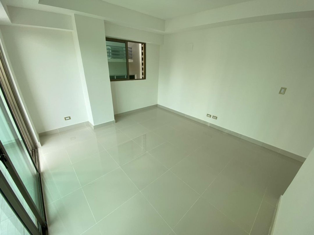 apartamentos - Hermoso y nuevo apartamento en Evaristo Morales de 3 habitaciones  1