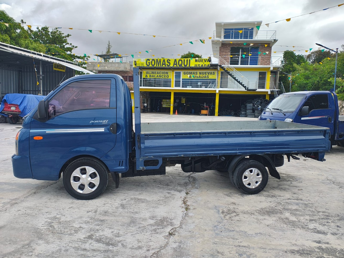 camiones y vehiculos pesados - CAMION HYUNDAI PORTER 2017 esta en BAVARO 5