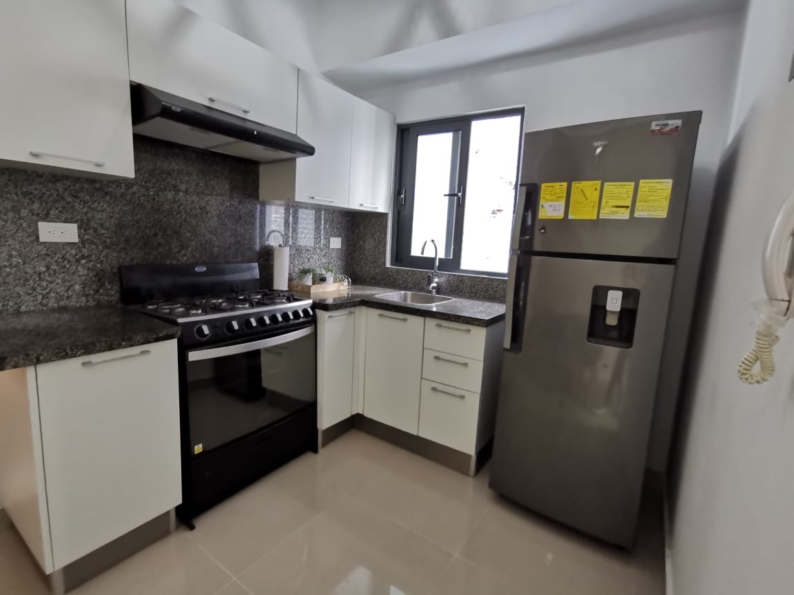 apartamentos - APARTAMENTO DE 1 HABITACIÓN EN ALQUILER AMUEBLADO CON AREAS SOCIALES EVARISTO M. 5