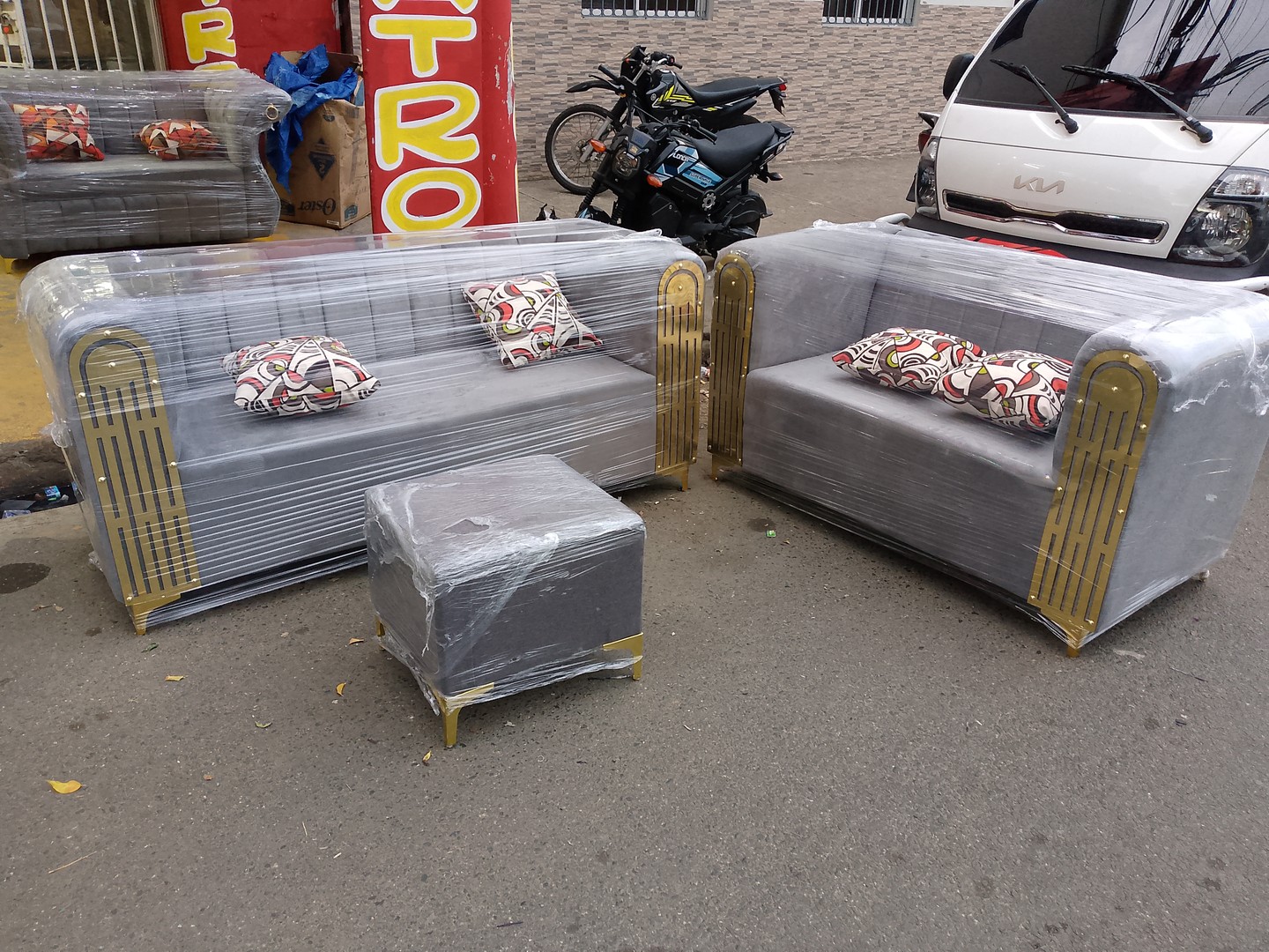 muebles y colchones - Juego de mueble 3 y 2 estilo pato superior con cinta dorada  0