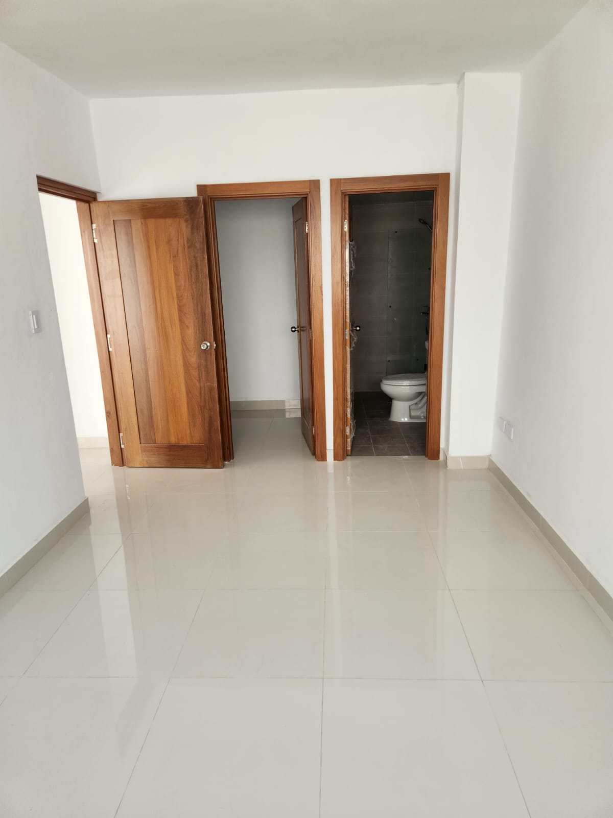 apartamentos - Alquilo Apto en Zona Universitaria, 2 HB. 4