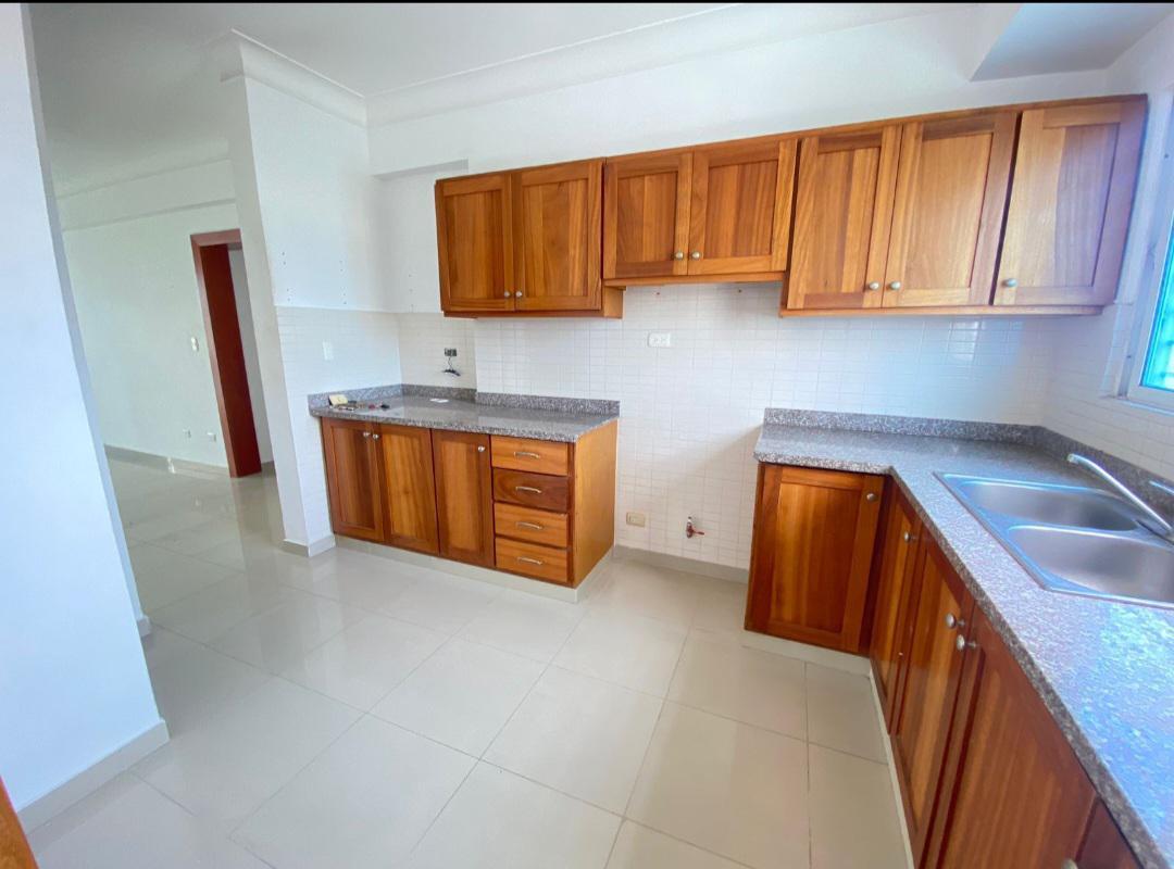apartamentos - Amplio apto en Evaristo Morales 7