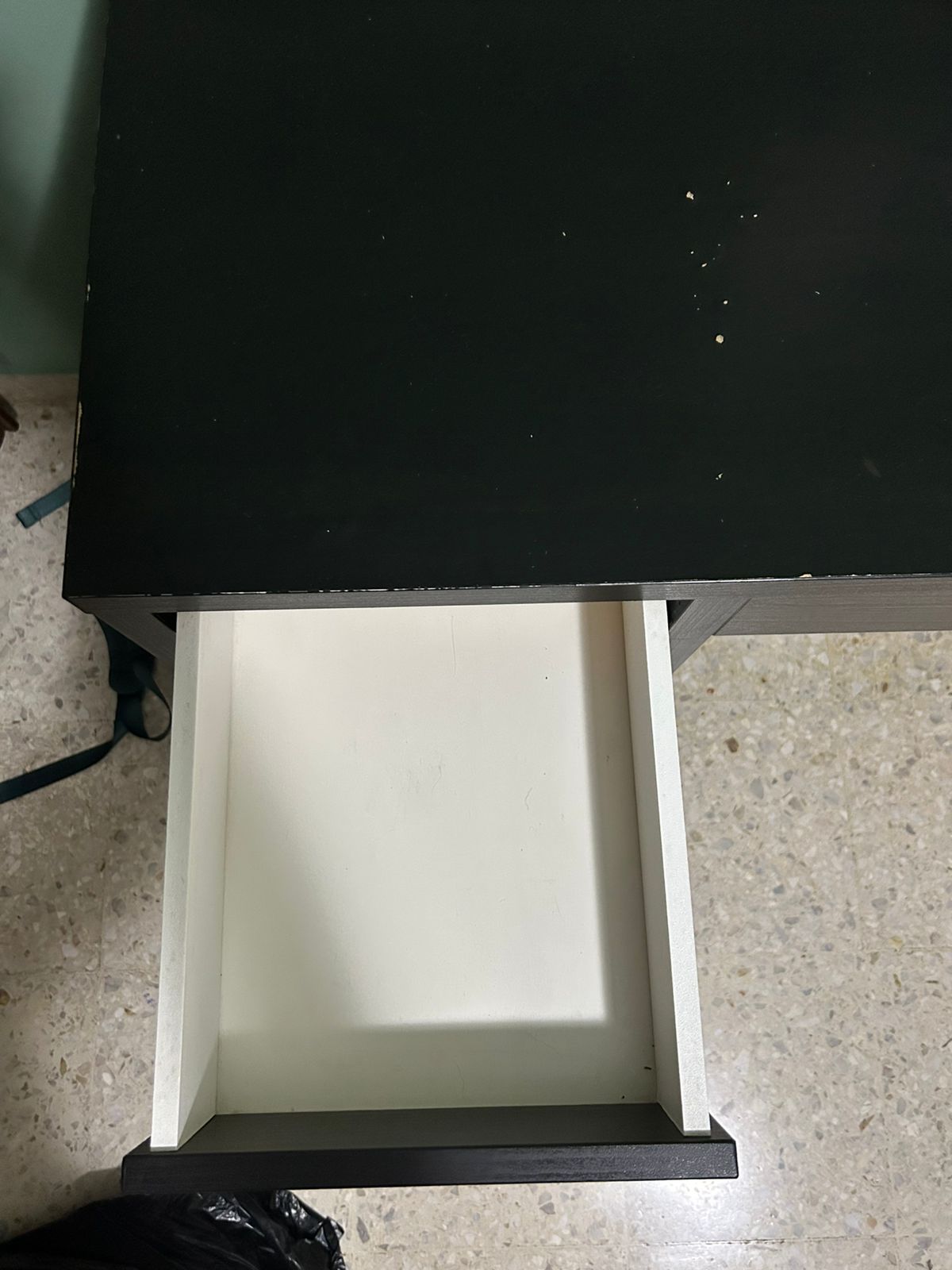 articulos de oficina - A la venta Escritorio y Librero de color marrón 1