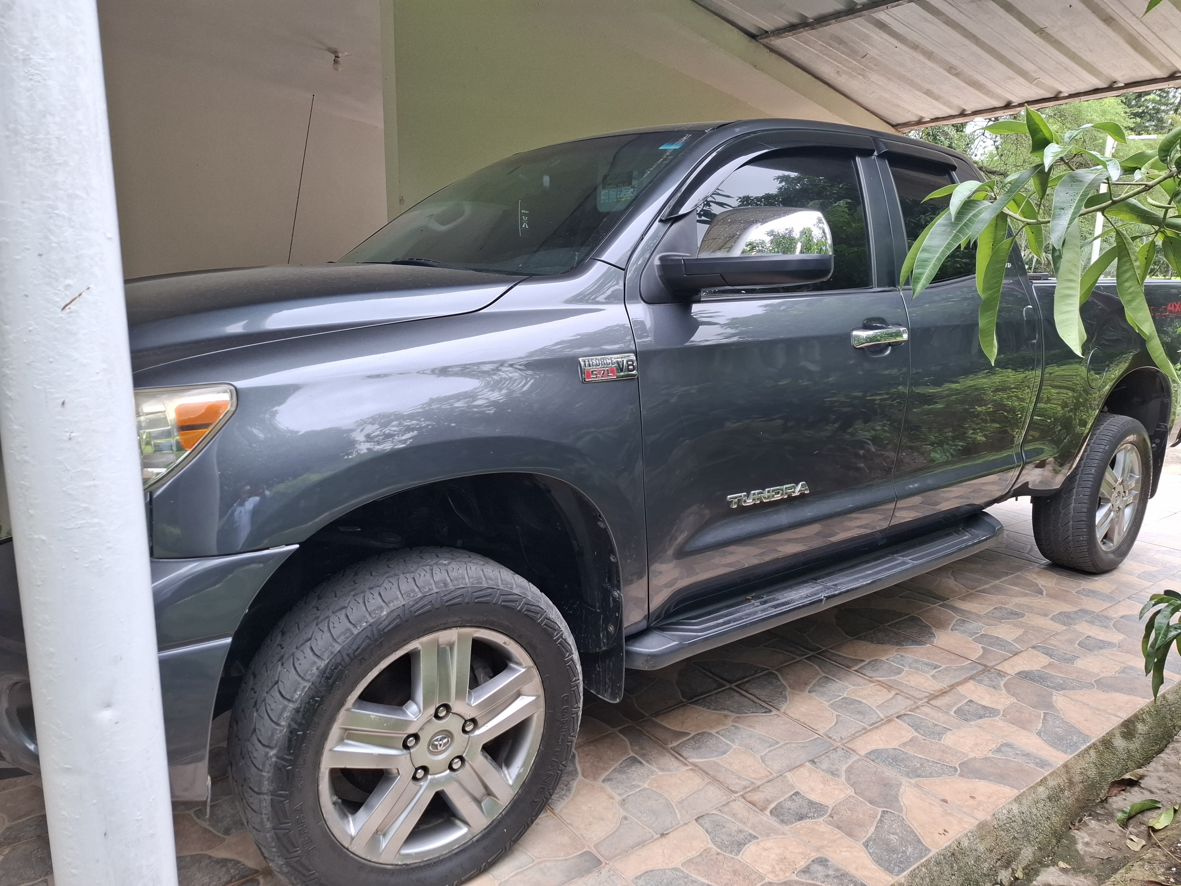 jeepetas y camionetas - Tundra 2010 limited 4*4 3