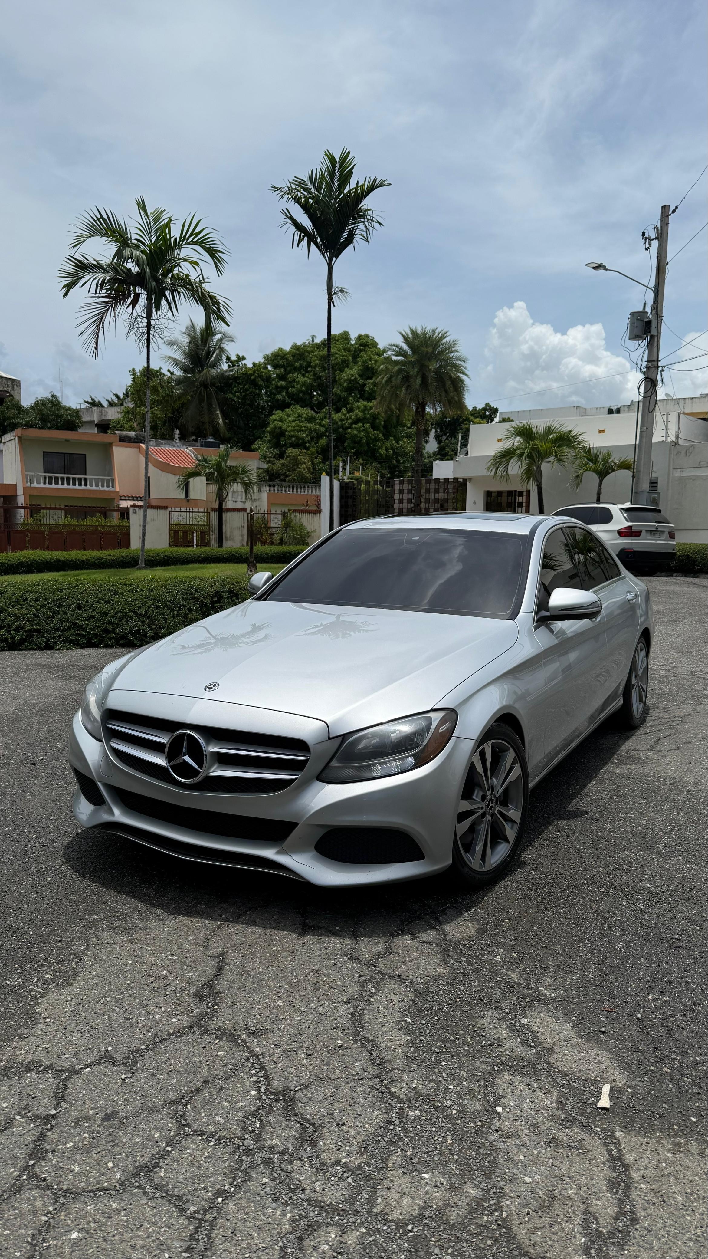 carros - MERCEDES C300 2018 CLEAN CARFAX 1