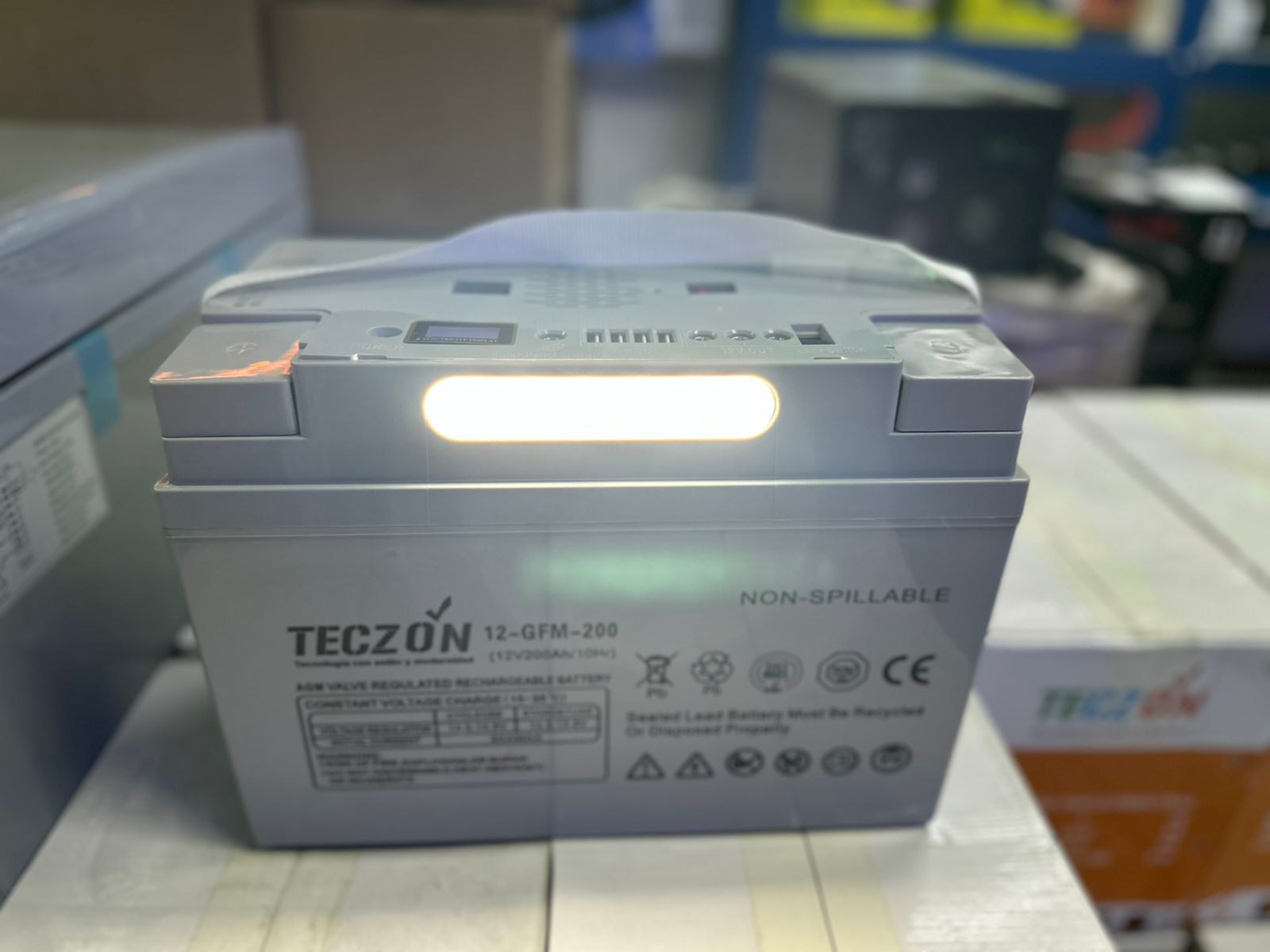 accesorios para electronica - Baterías Teczon con inversor integrado 200 AH