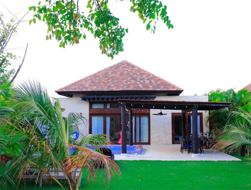 casas vacacionales y villas - Venta de Villa amueblada en cap Cana Green Village con 1500 mts zona turista  5