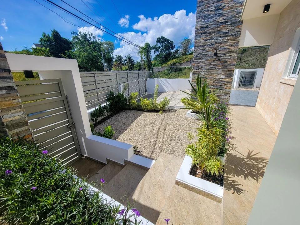 casas - Vive el Estilo Moderno: Villa Lista para Mudarte 6