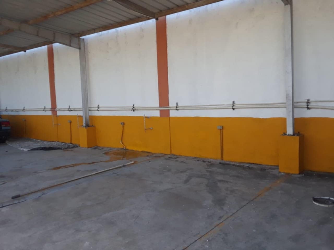 oficinas y locales comerciales - Vendo propiedad con 5 amplios locales comerciales 5