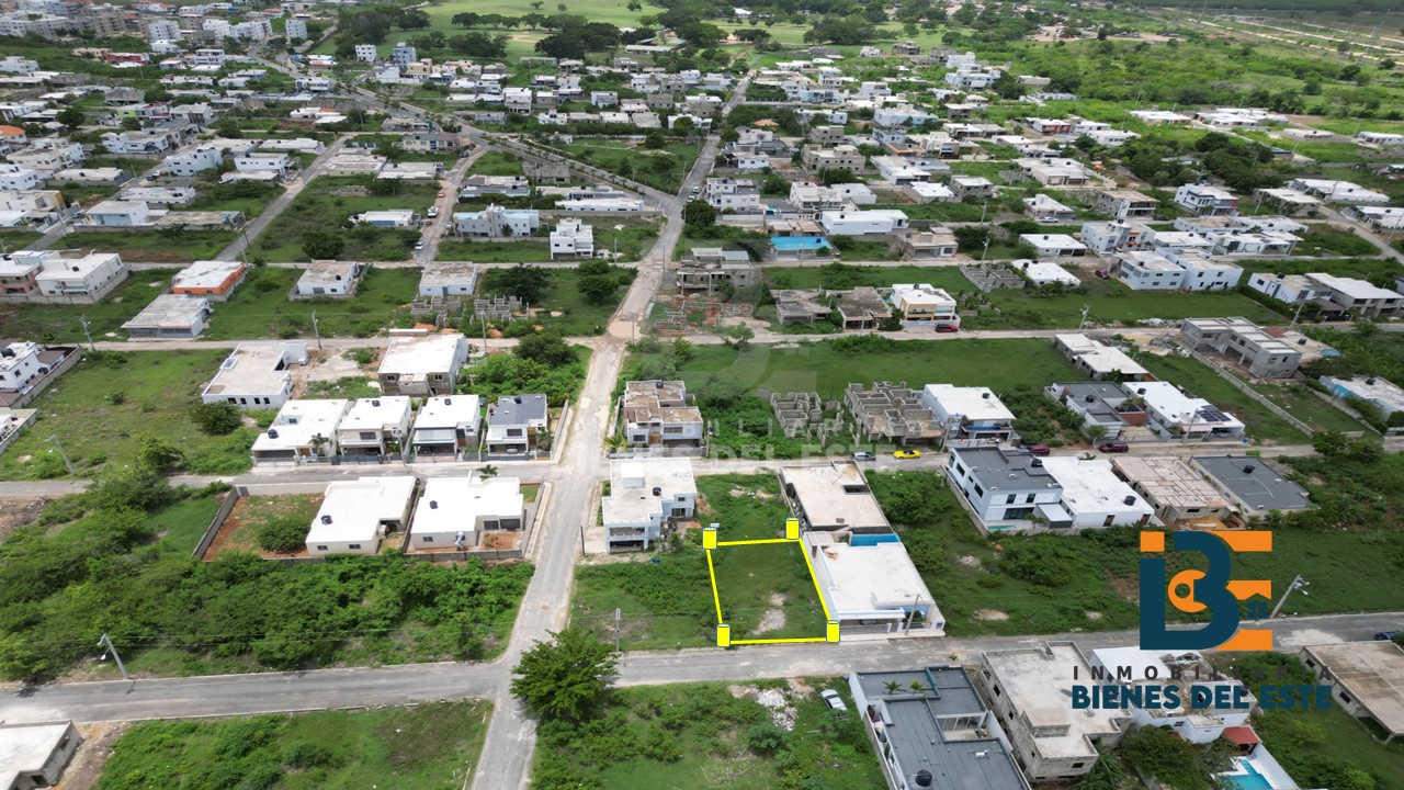 solares y terrenos - Solar  de OPOTUNIDAD en La Etapa III de Residencial Naime  4