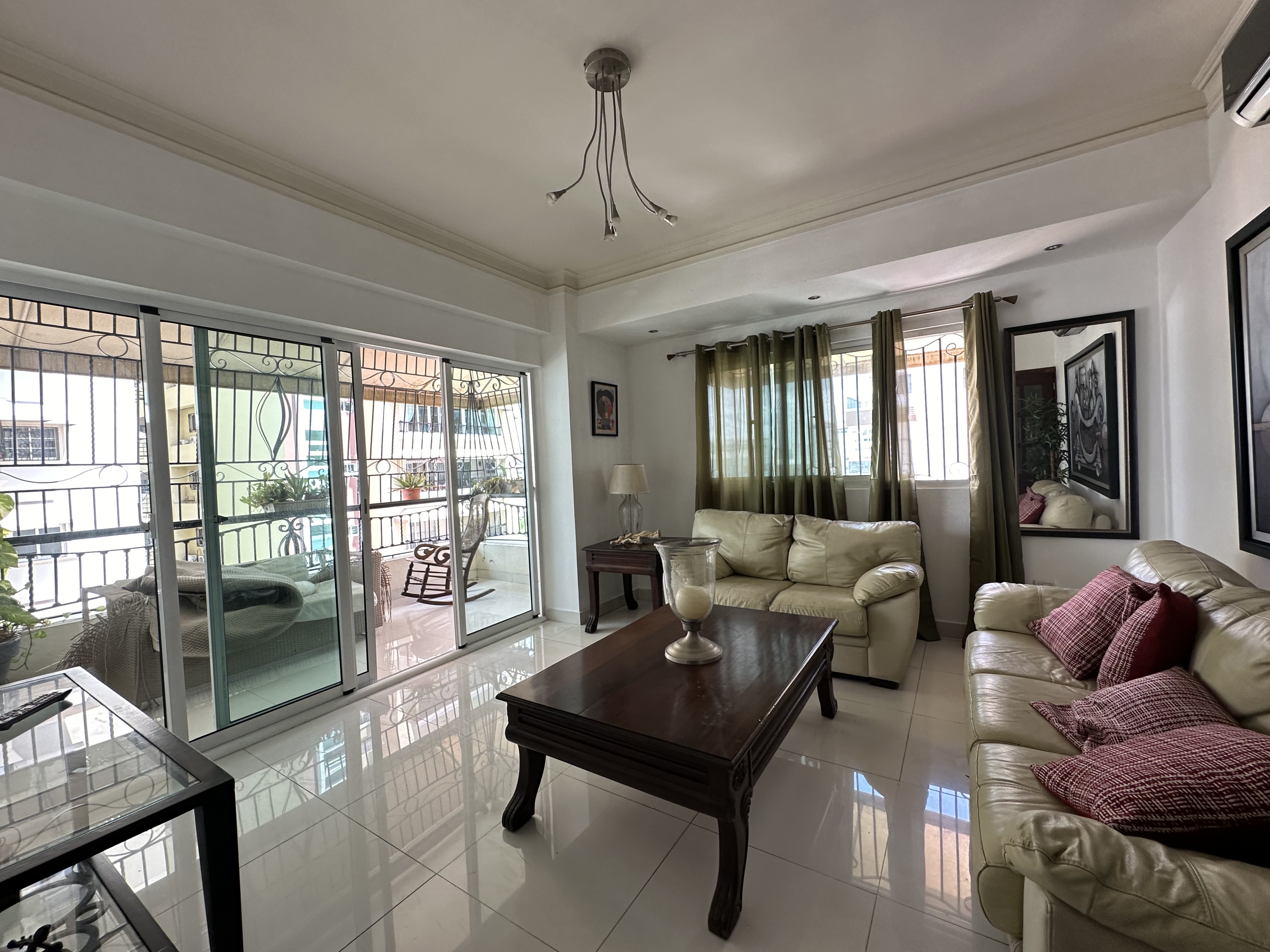 apartamentos - Alquiló piso 7 vacío bella vista sur tres hab con  6