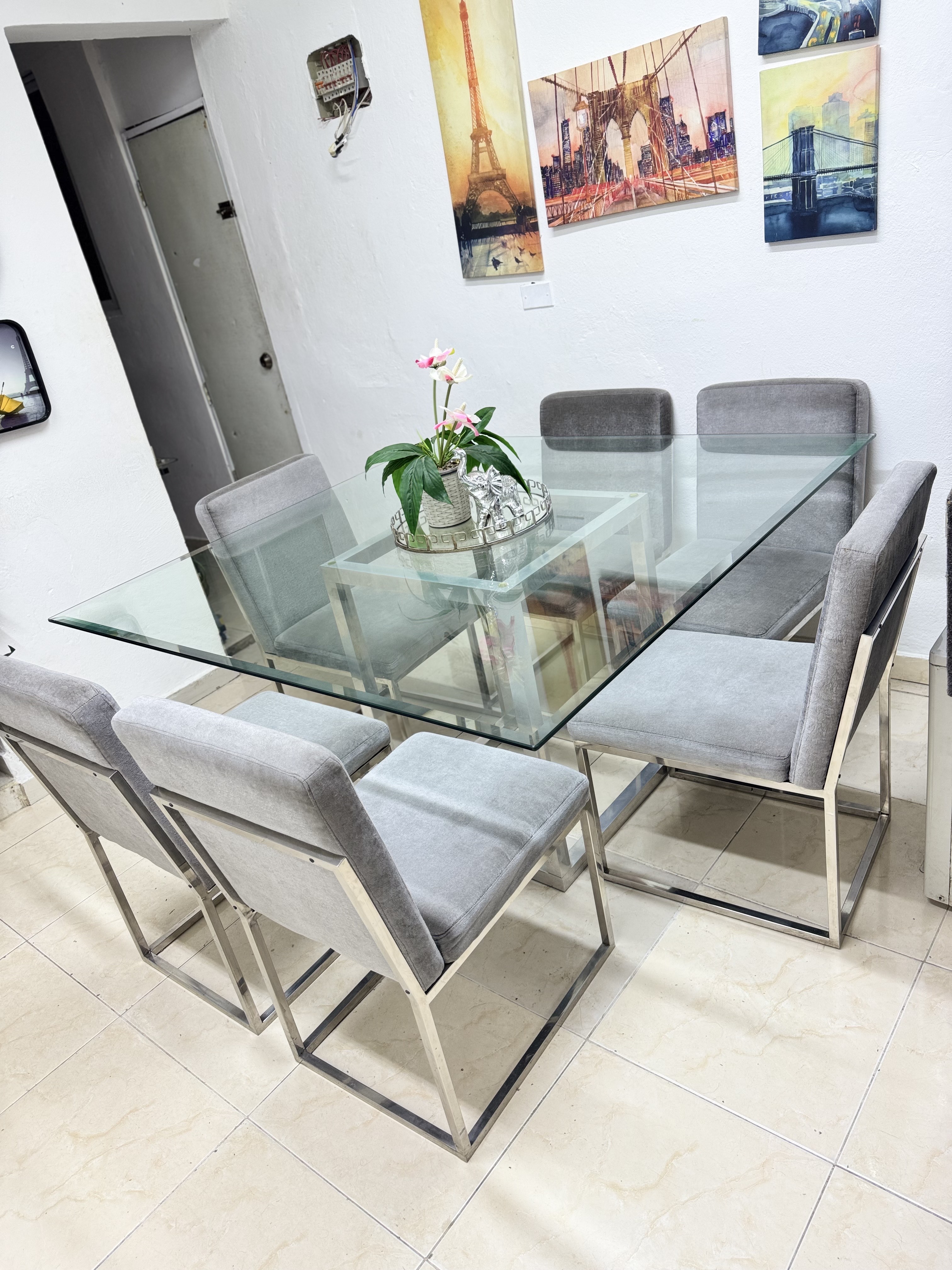 muebles y colchones - comedor en acero de Ilumel valorado en 110,000 2