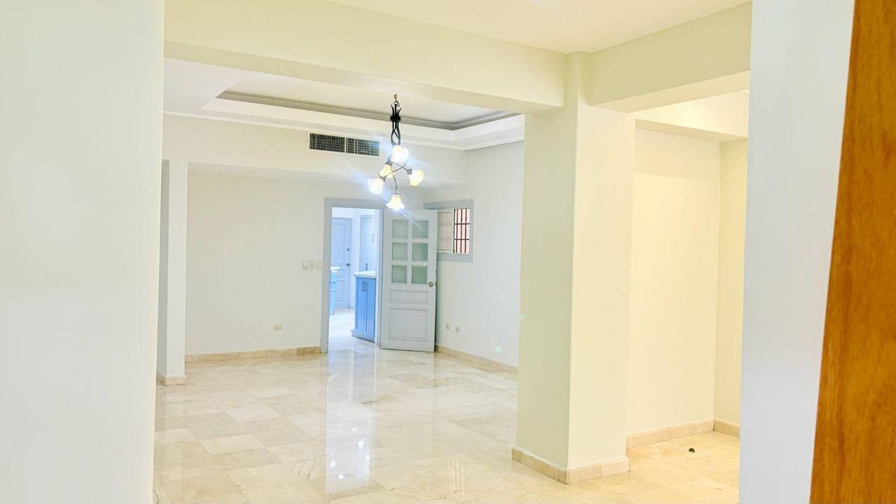 apartamentos - Venta de Apartamento Clasico en Ensanche Paraiso 6