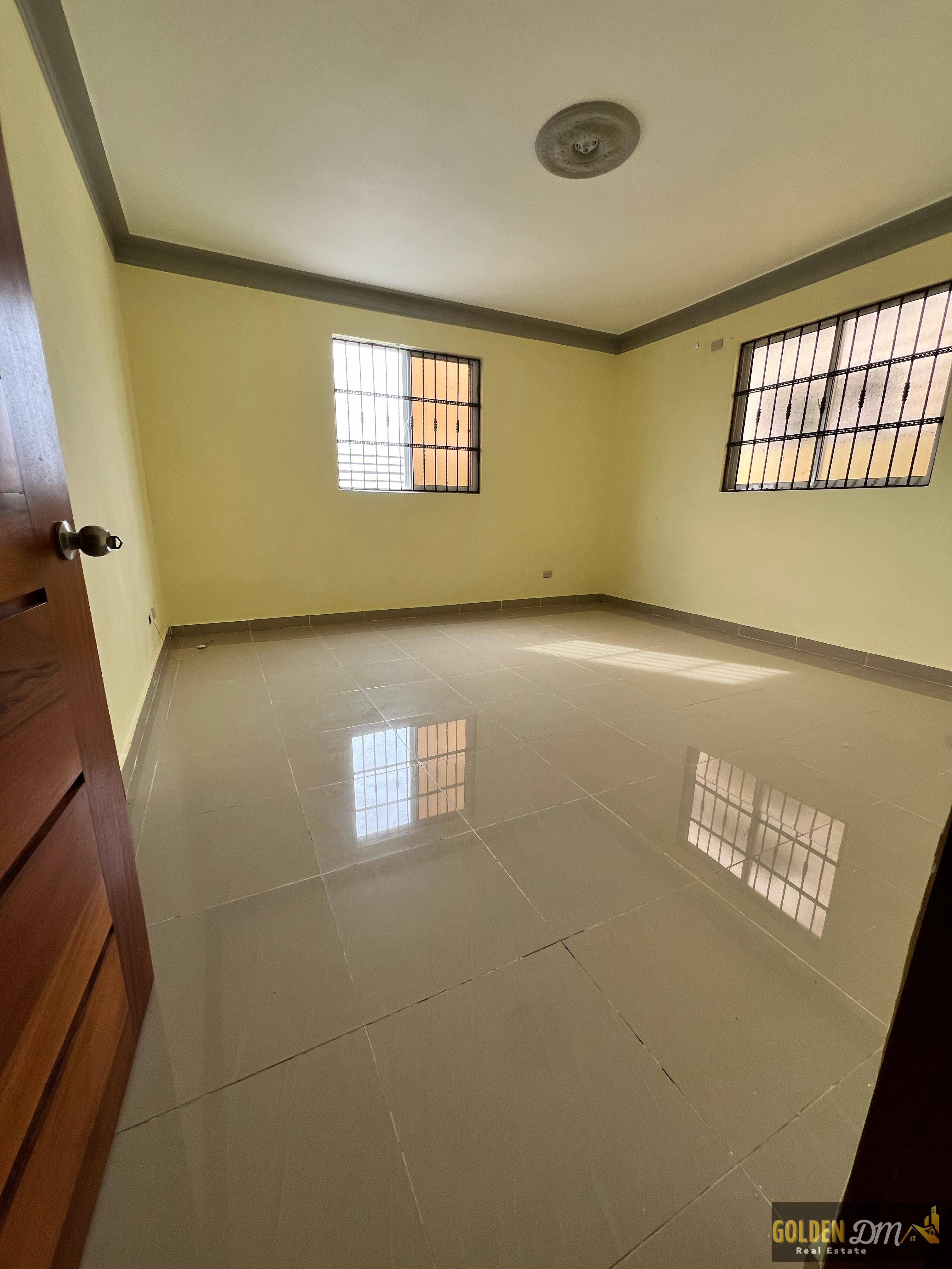 casas - Venta casa en santiago con patio de oportunidad  4
