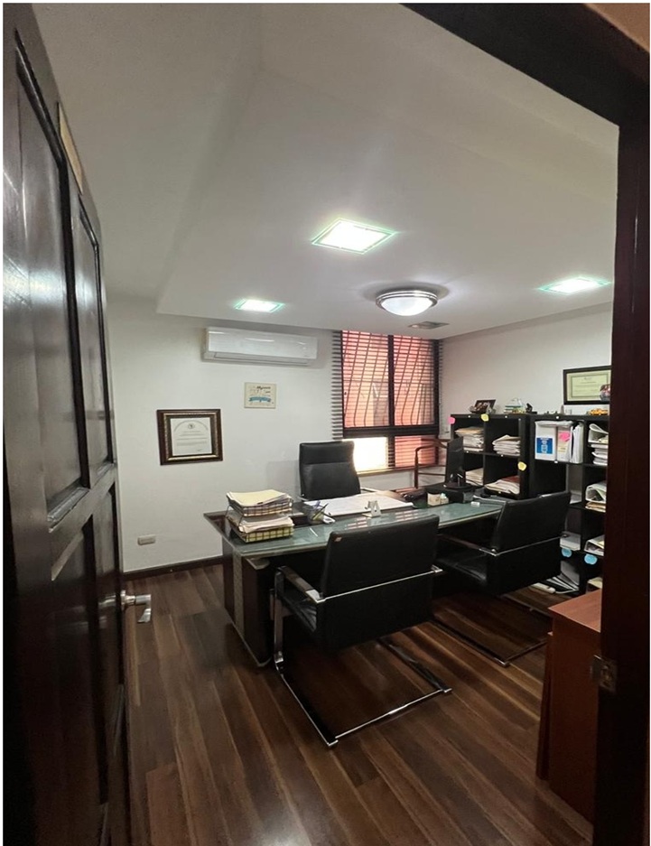 oficinas y locales comerciales - LOCAL DE OFICINAS EN ENSANCHE NACO, 74 Mts.2, 3er. NIVEL 3