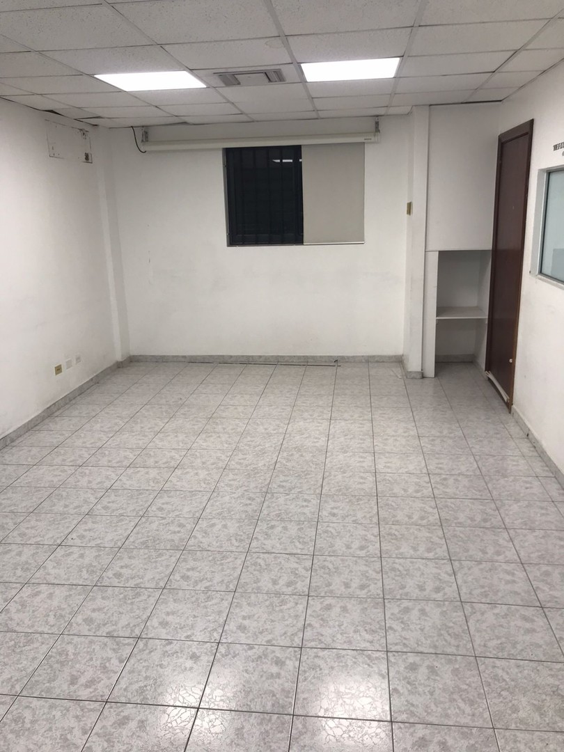 otros inmuebles - Se vende edificio de oficinas 2 niveles en remate en la Ave. Jose Contreras. 6