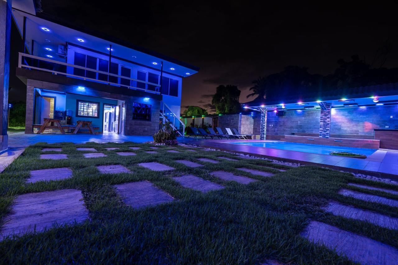 casas vacacionales y villas -  Hermosa Villa en Juan Dolió Republica Dominicana 600mts2 2