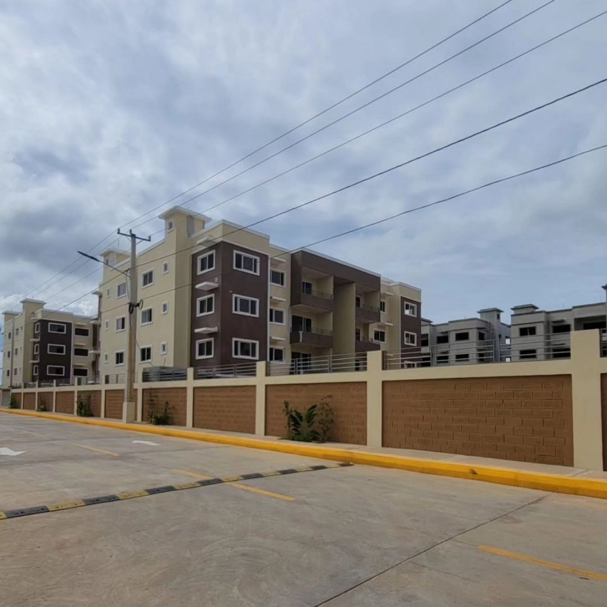 apartamentos -  Alquiler en el  Res. Colinas del Bosque 4ta plant 4