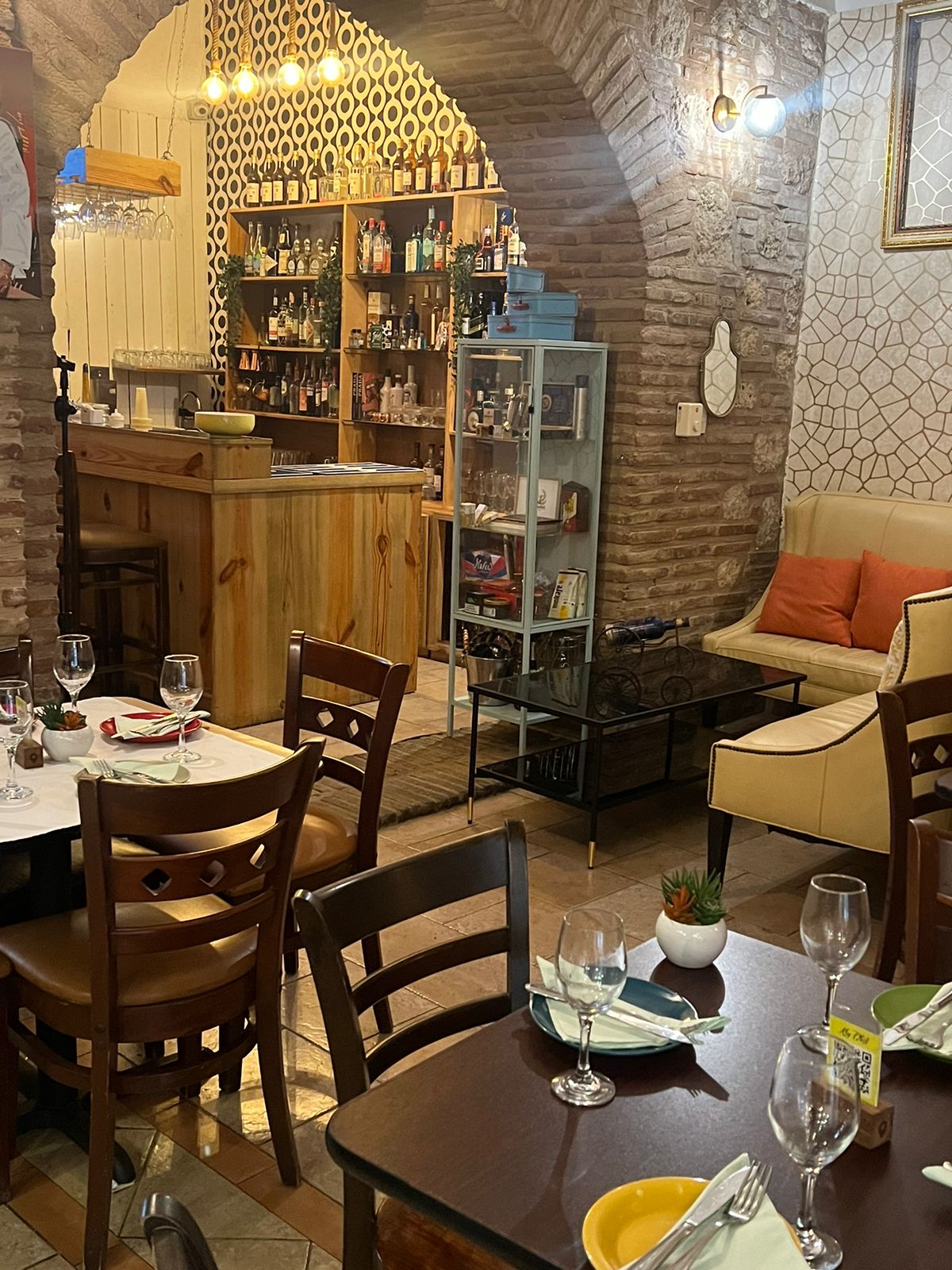 otros inmuebles - Traspaso de Local Comercial, Restaurant en Zona Colonial 6
