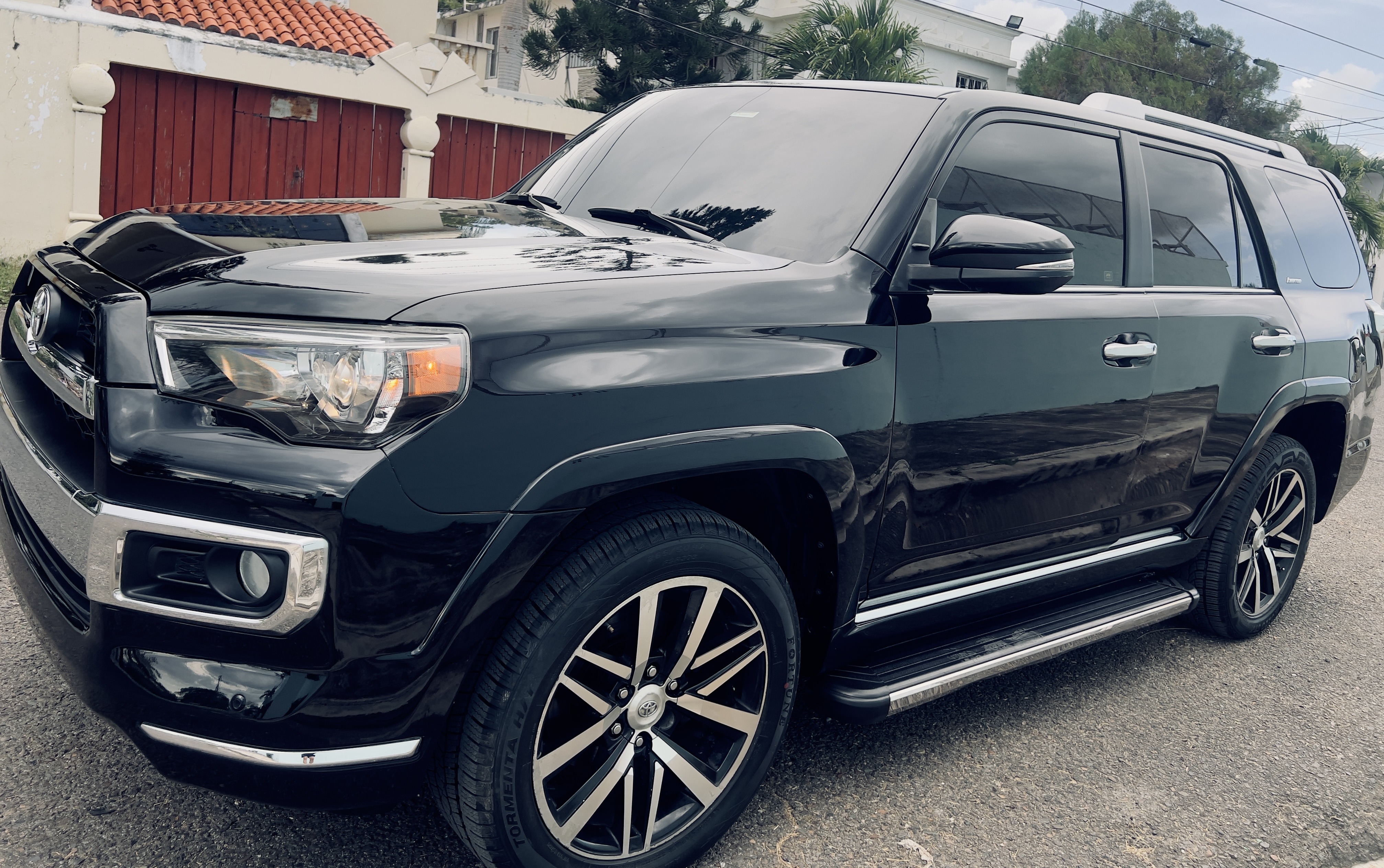 jeepetas y camionetas - 2019 Toyota 4 Runner limited 0