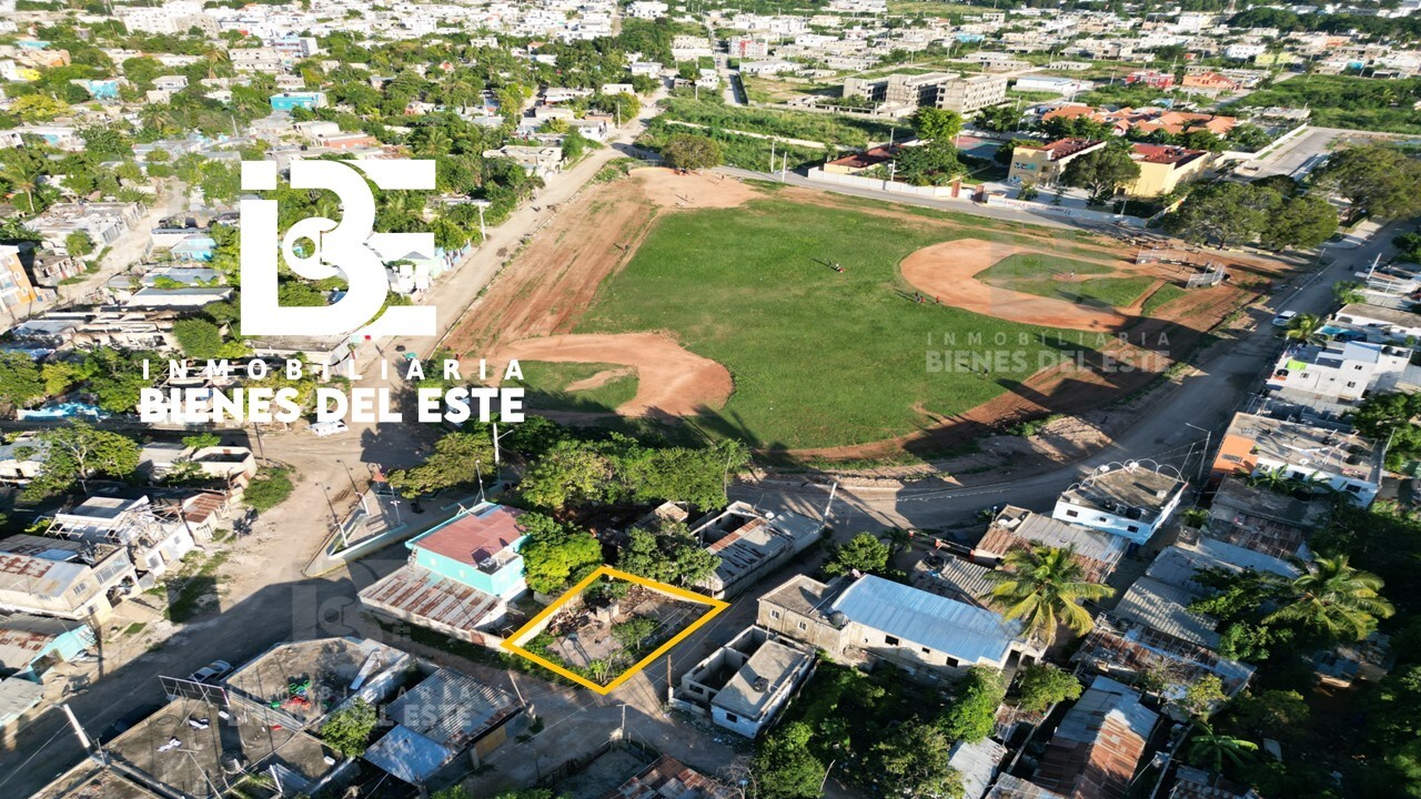 solares y terrenos -  Solar en Esquina  de Oportunidad  Ubicado en el Brisal  1