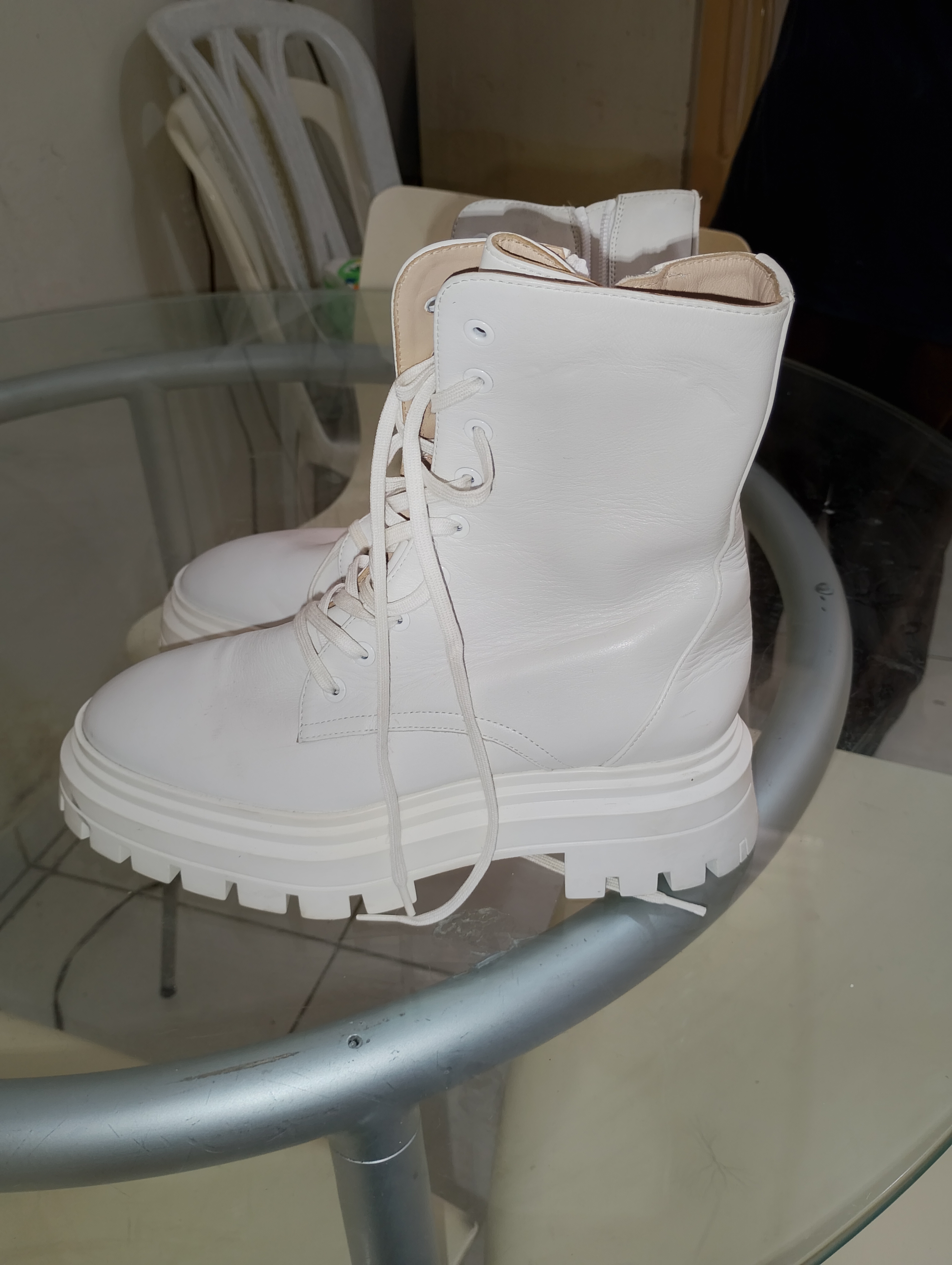 zapatos para mujer - botas blancas size 7B Stuart weitzman 3