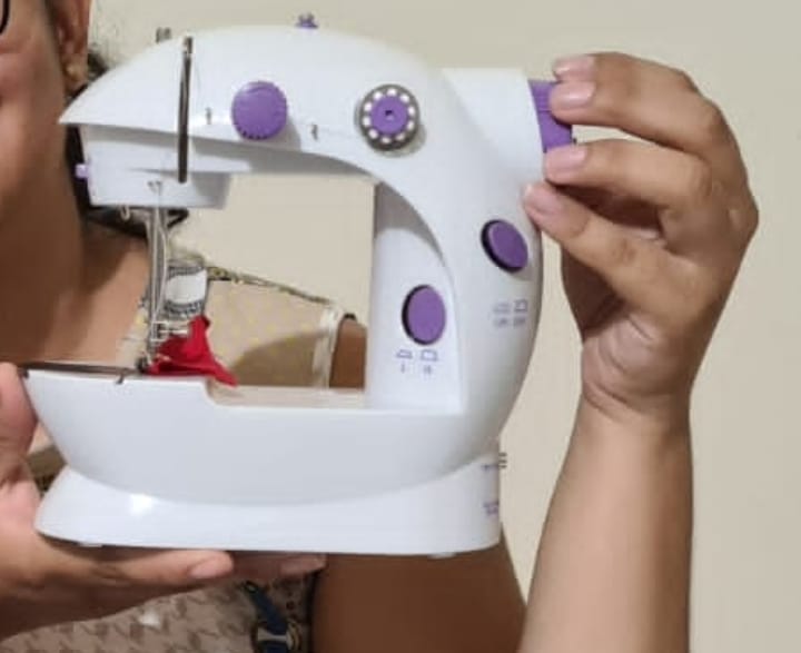 electrodomesticos - Mini maquina de coser  1