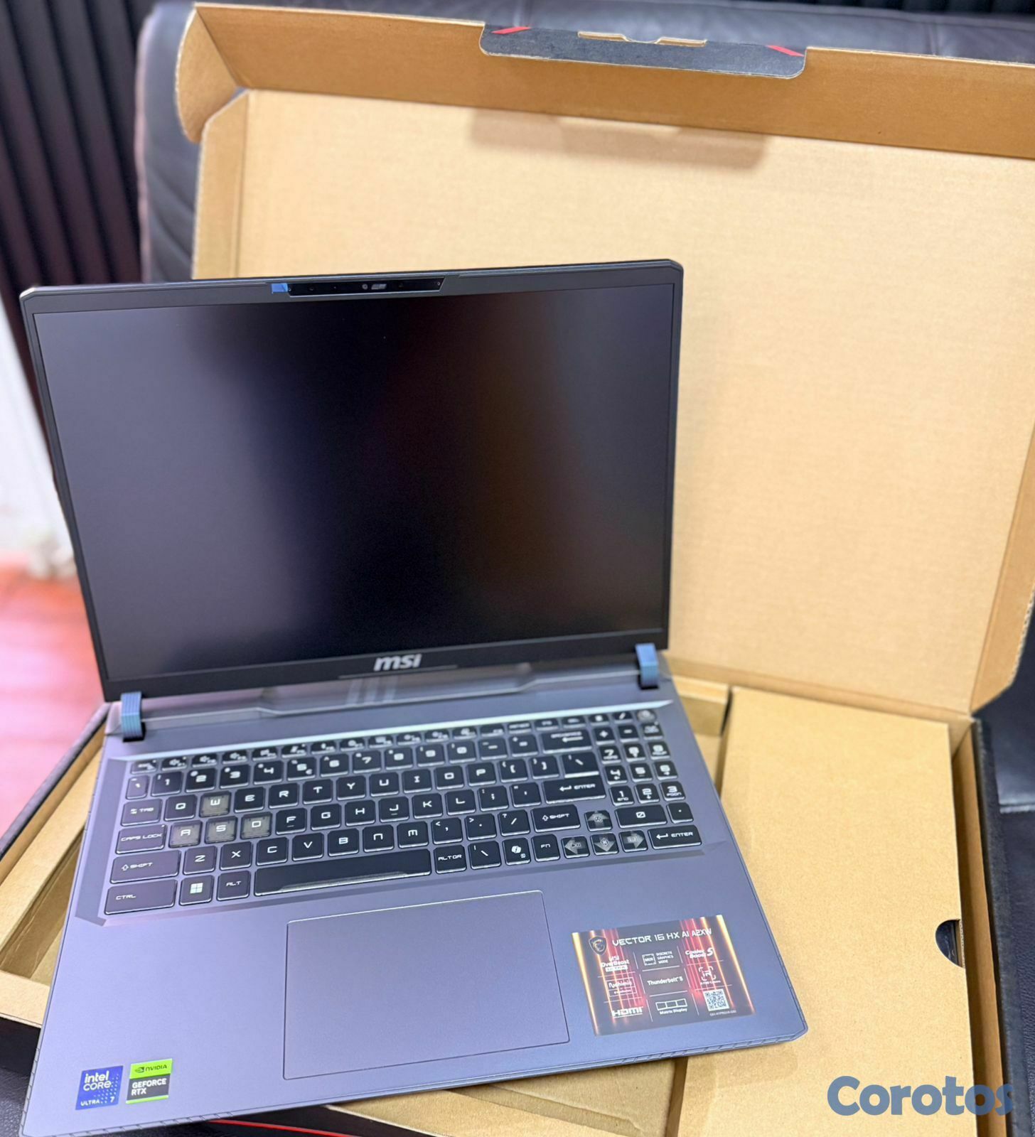 computadoras y laptops - MSI VECTOR 16” ULTRA 7 32GB 1TB SSD RTX-5070Ti 2