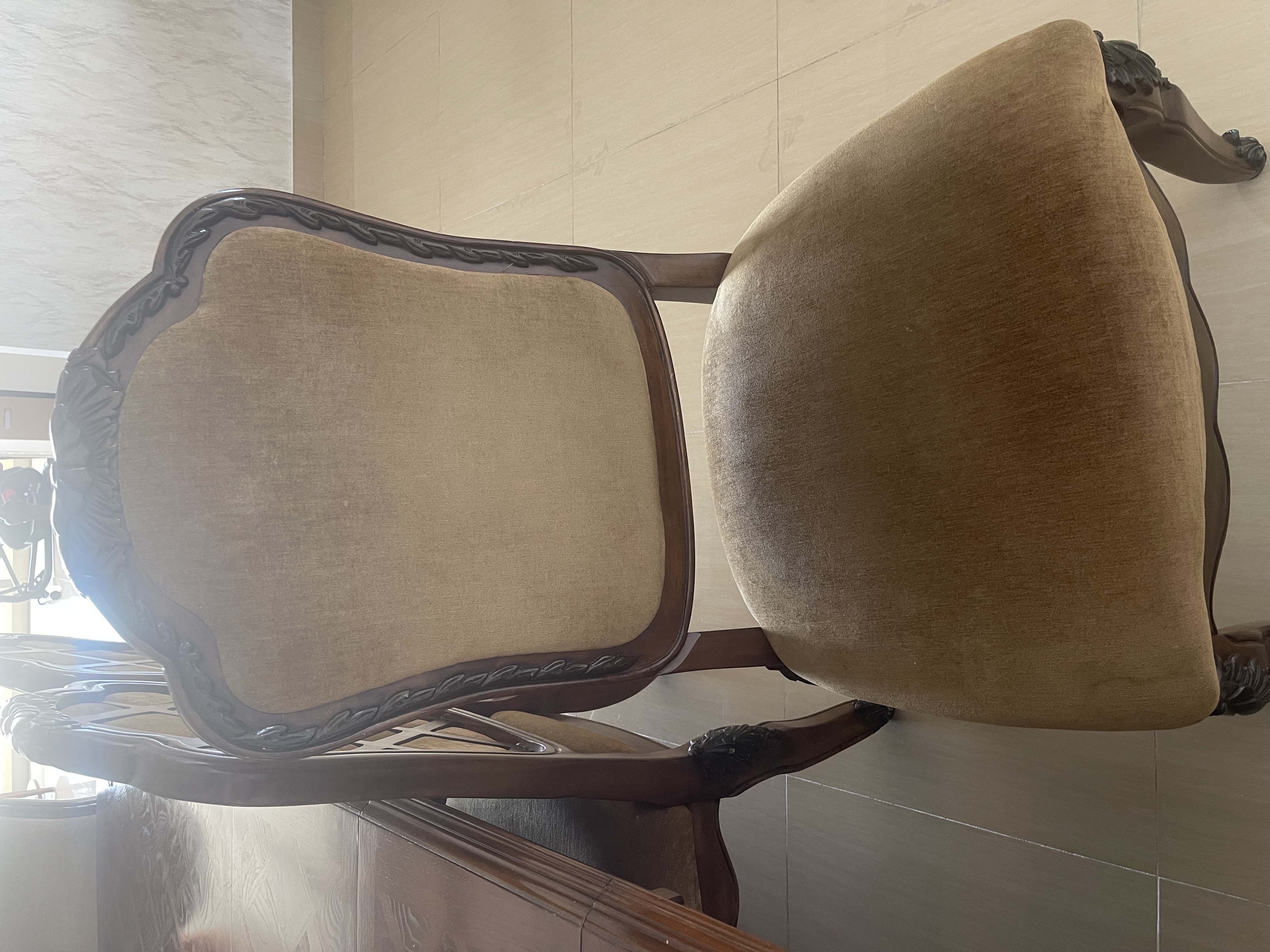 muebles y colchones - vendo 8  sillas  Ashely en excelentes condiciones  3