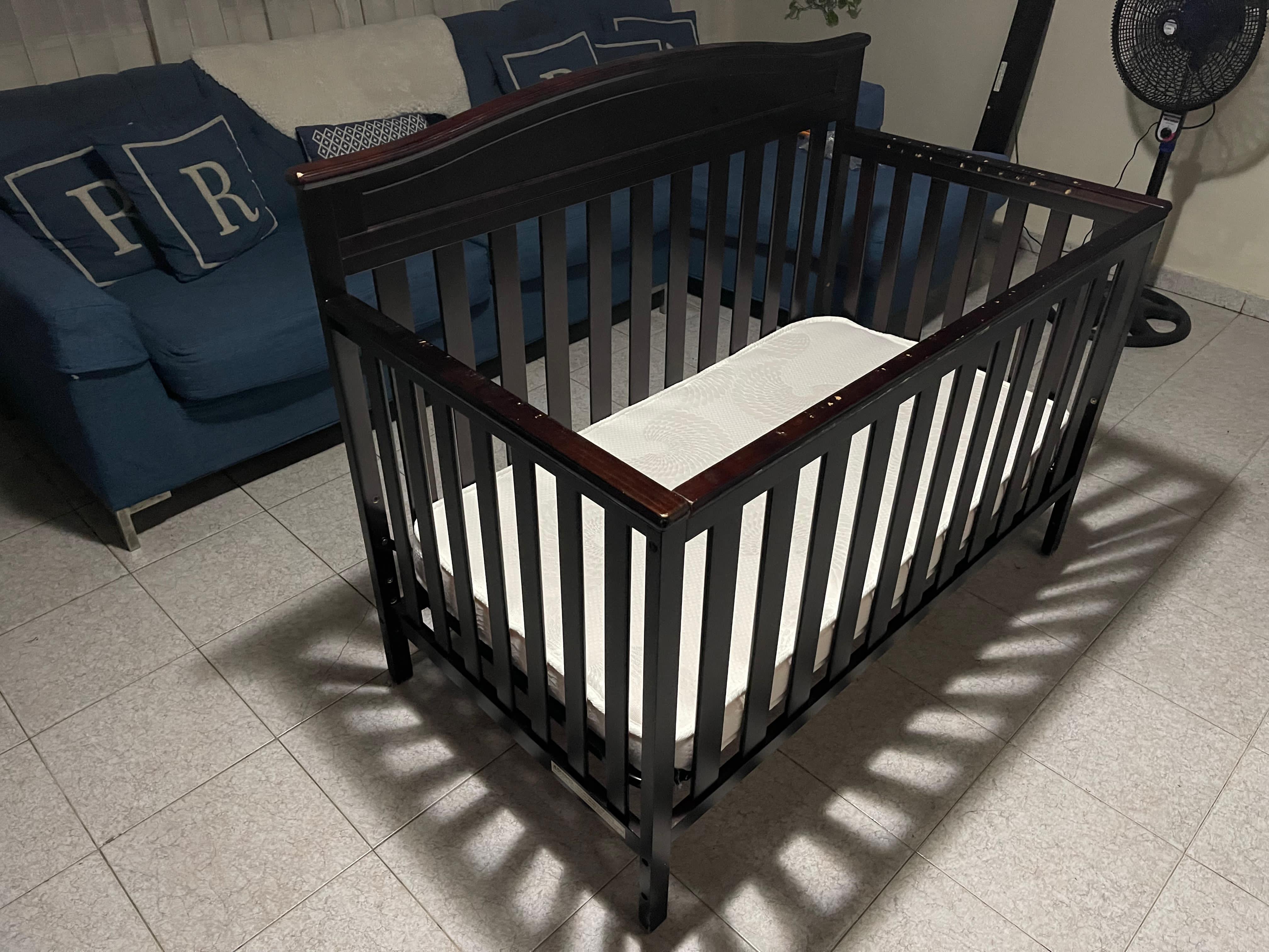 muebles - Se vende cuna con el colchón incluido  0