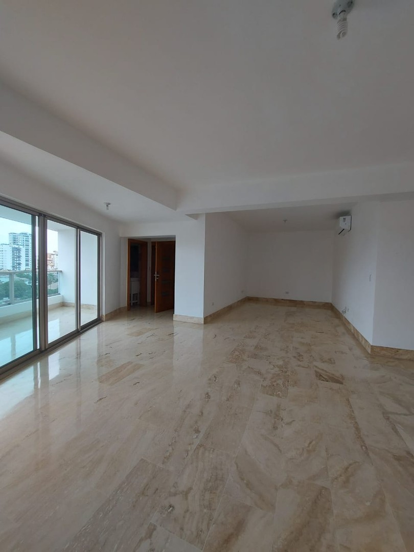 apartamentos -   TORRE AMPLIO  APARTAMENTO  IMPECABLE   4