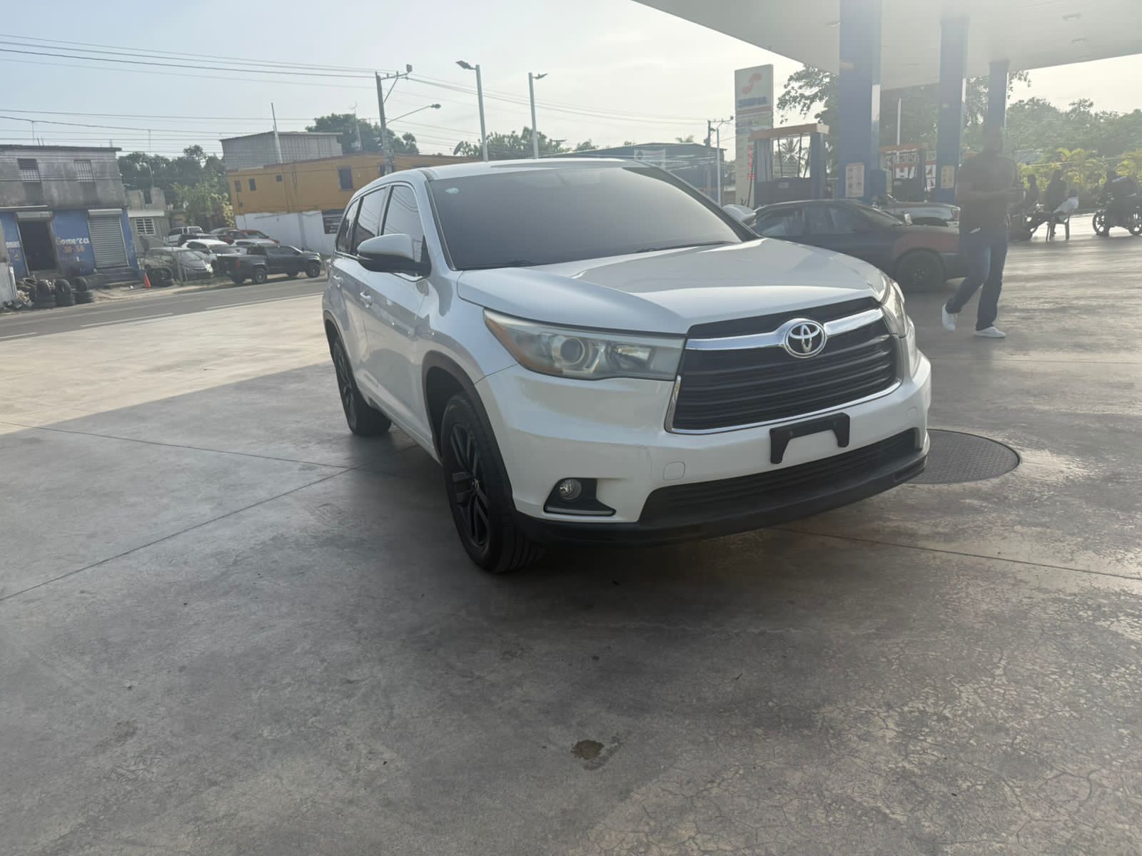 jeepetas y camionetas - Toyota higlander le 2016 0