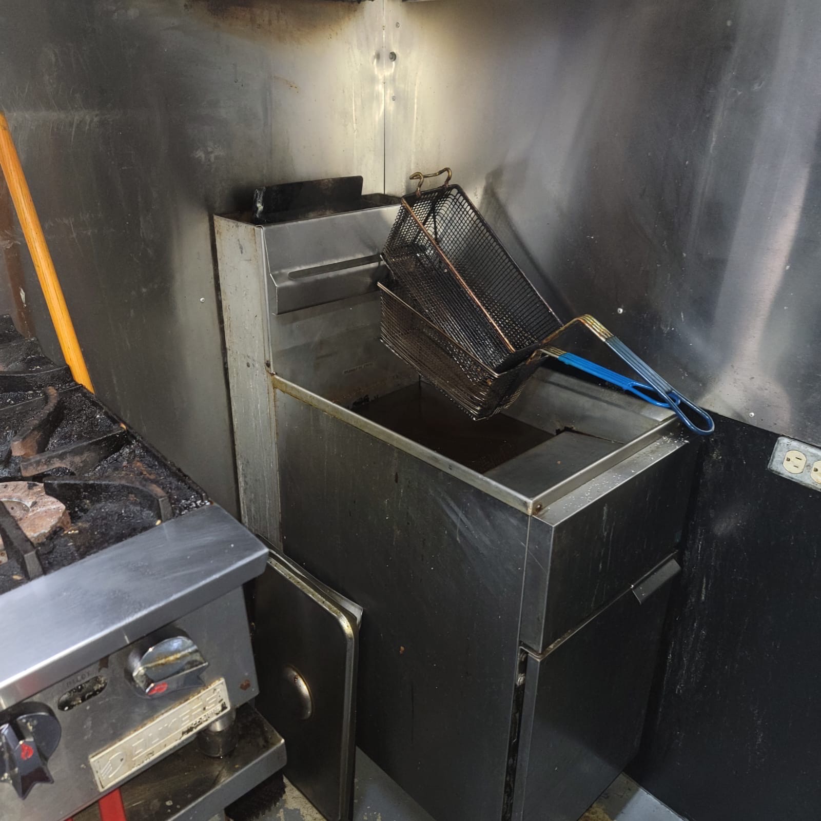 negocios en venta - Concepto Foodtruck de Carnes a la Parrilla  2