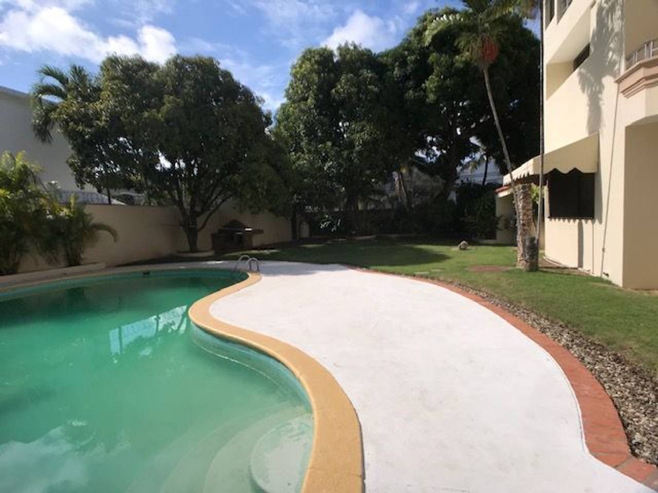 casas - Casa en venta y alquiler en Los Cacicazgos