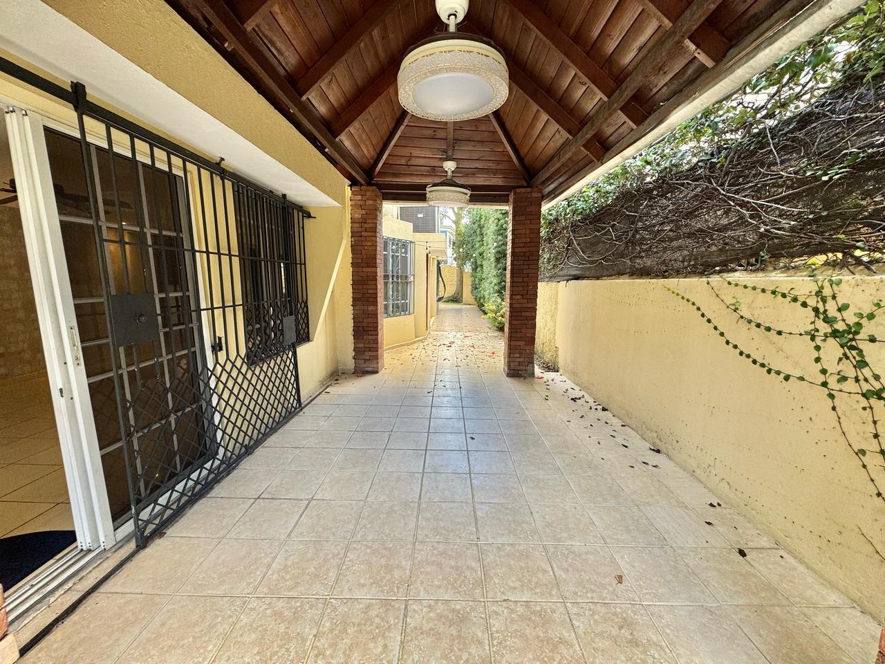 apartamentos - Alquilo casa en Urbanización Real 9