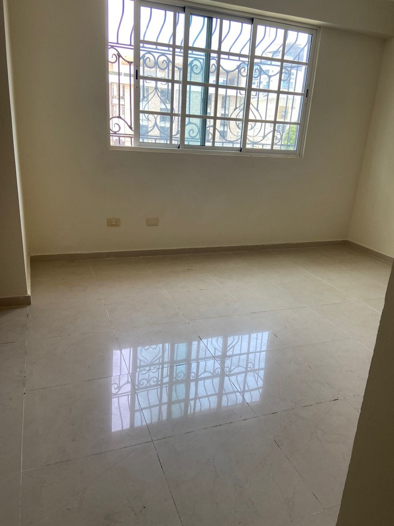 apartamentos - Se vende apartamento en Naco 3