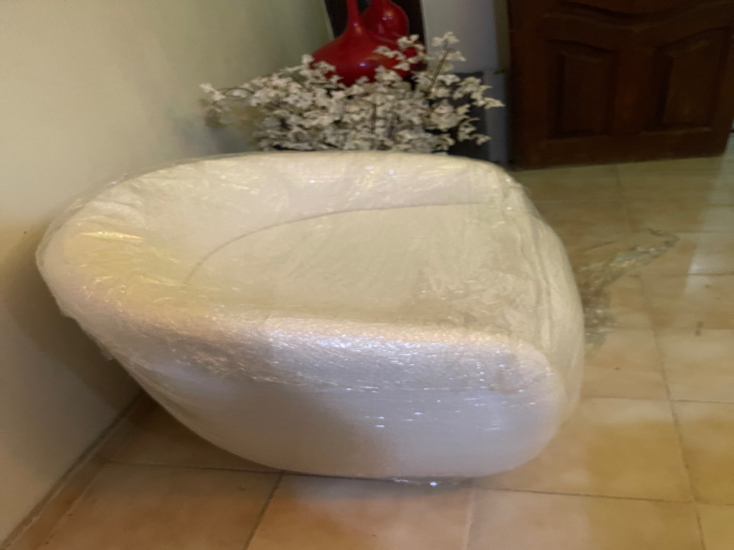 muebles y colchones - Muebles nuevo son tres dos de 3 y una butaca color crema claro  7