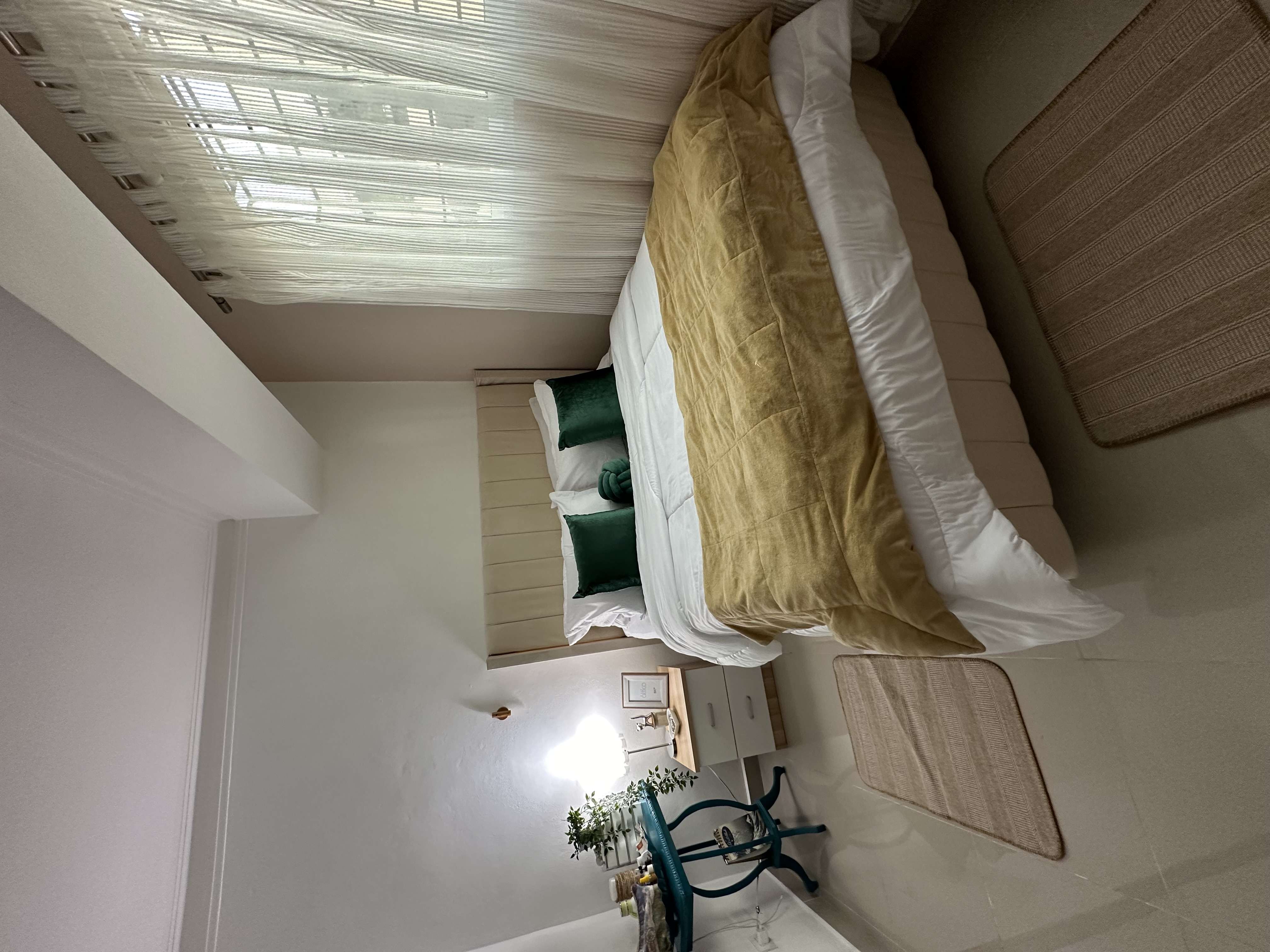 muebles y colchones - Bella Cama Full Crema + Colchon Doble Pillow Top  3