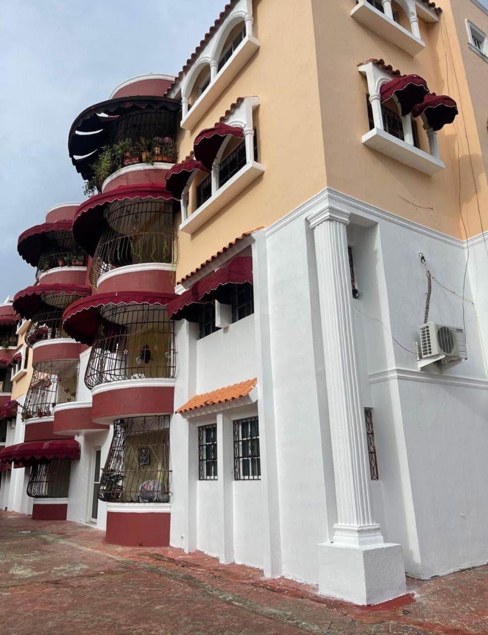 apartamentos - venta de apartamento en Alma Rosa 3er nivel de 135mts Santo Domingo  0