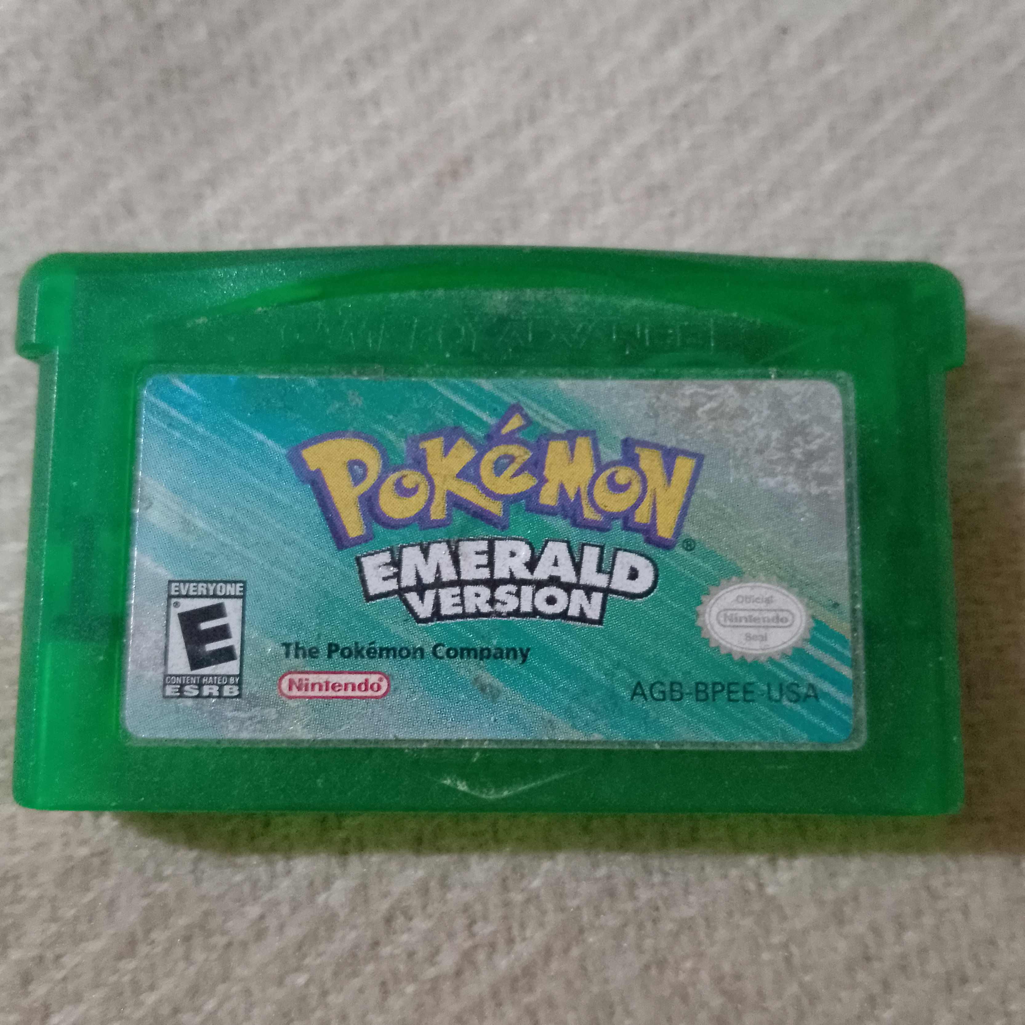 consolas y videojuegos - consola de nintendo 64 versión Pokémon y cintas de game boy esmeralda  2