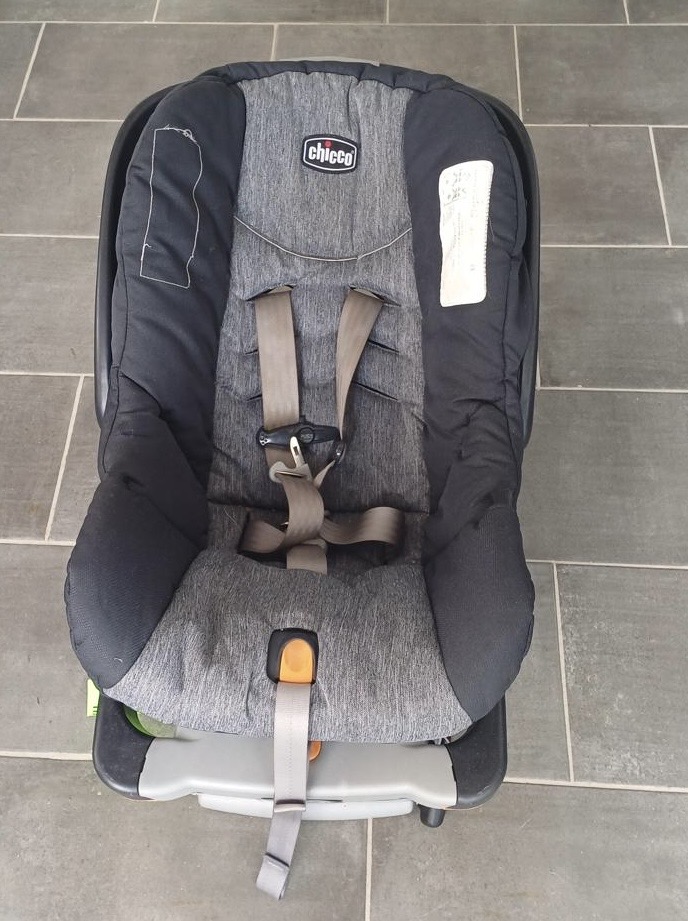 coches y sillas - Silla de bebé con base y coche  4