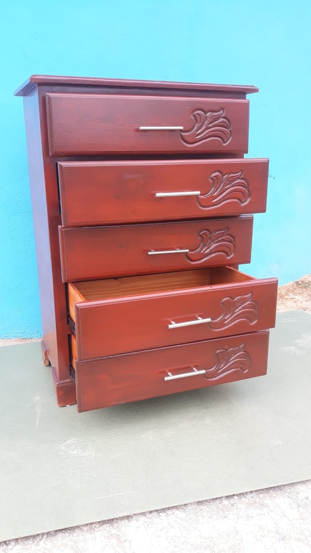 muebles y colchones - Biuro en madera de cinco gavetas  3
