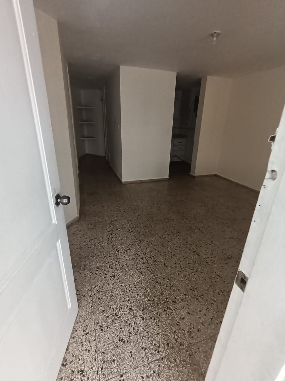 apartamentos - PROX A LA GOMEZ C, OVANDO ALQ ESTE APTO 2 HAB S C  9