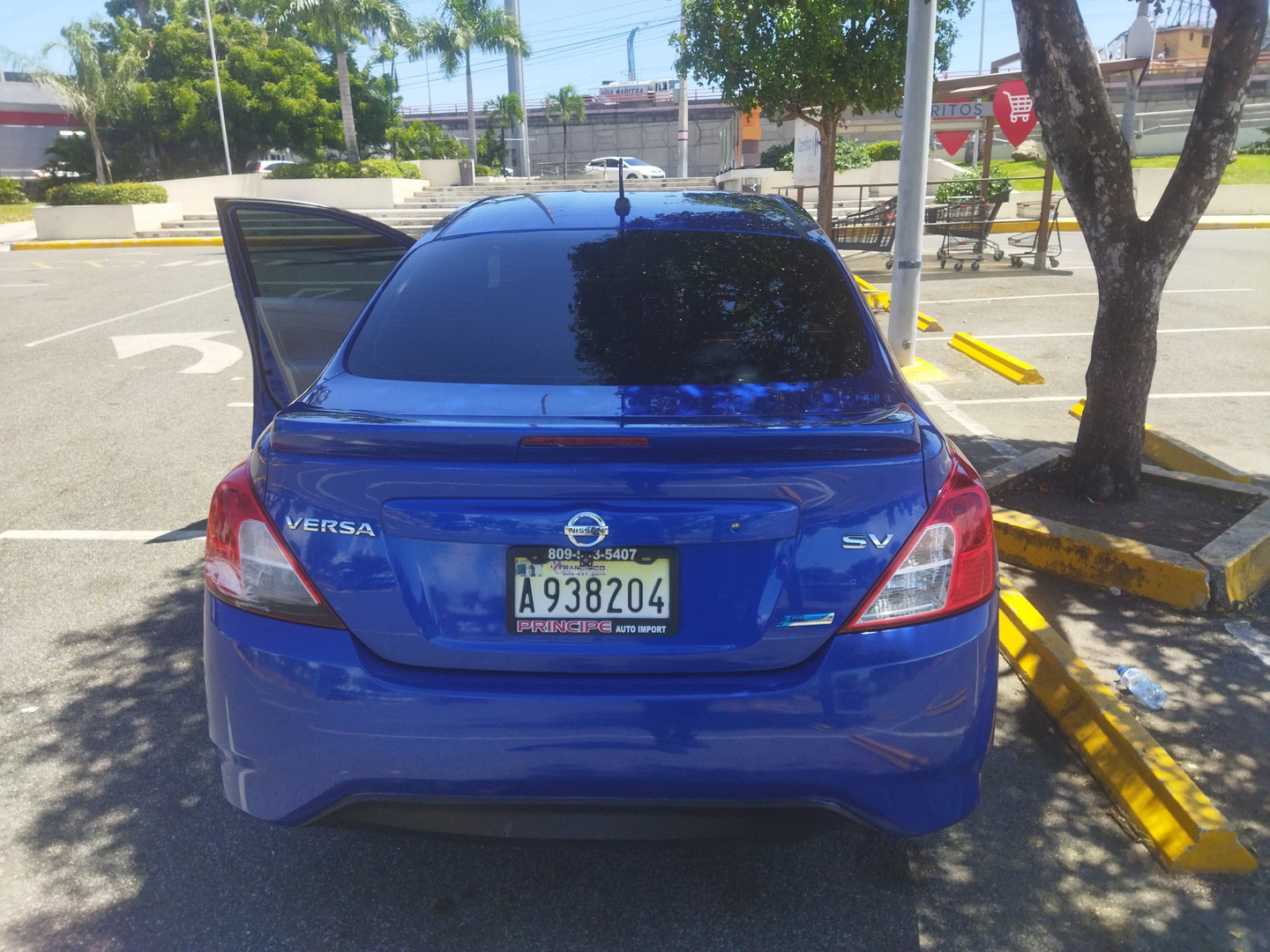 carros - Nissan versa azul 2015 400000 6