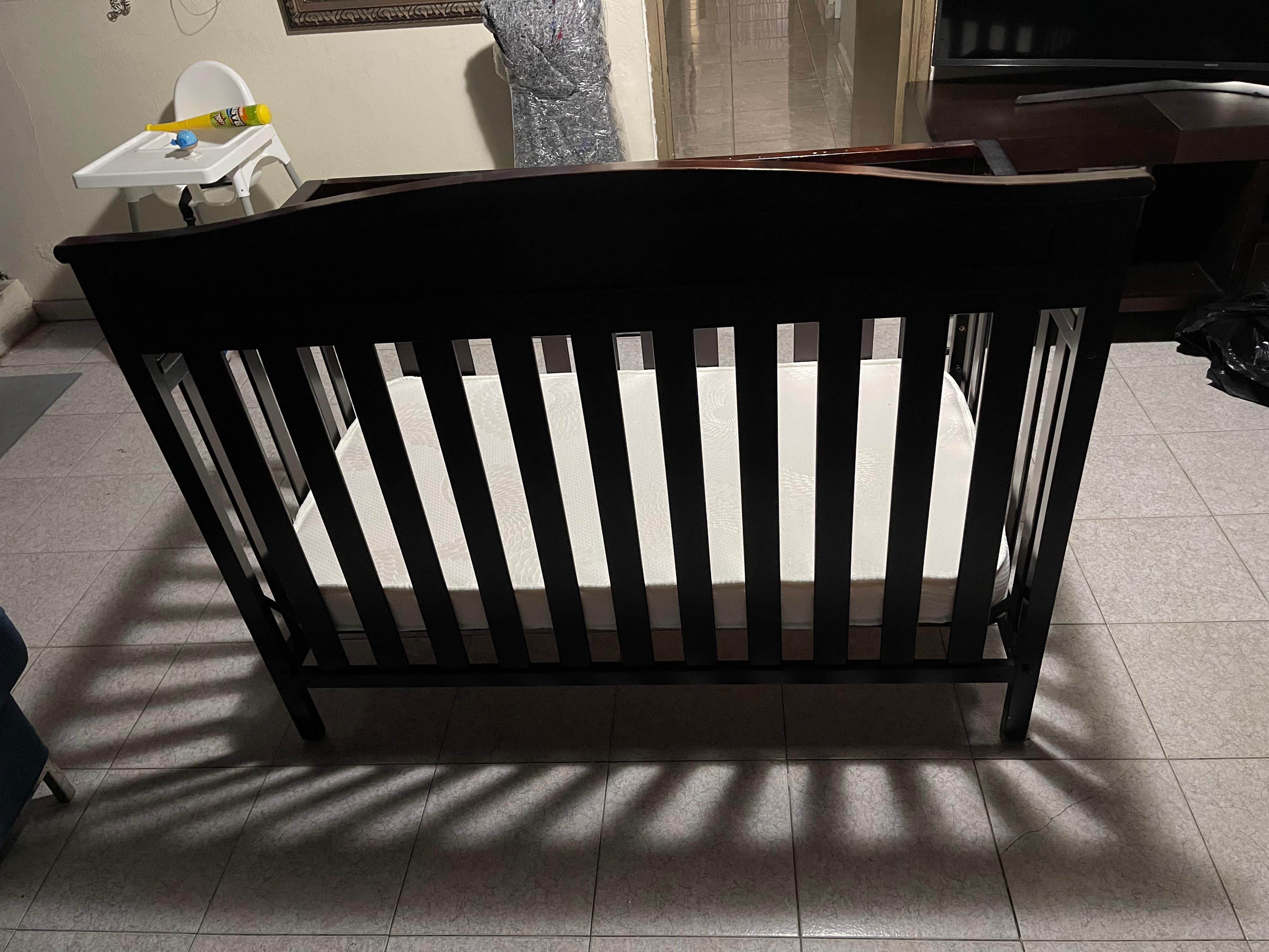 muebles - Se vende cuna con el colchón incluido  1