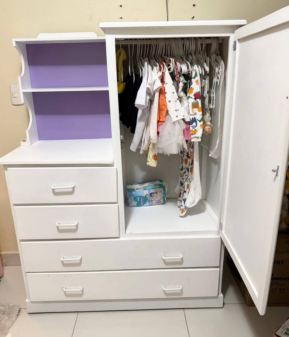 muebles - de oportunidad Vendo armario para bebé en 5 mil. no negociable  1