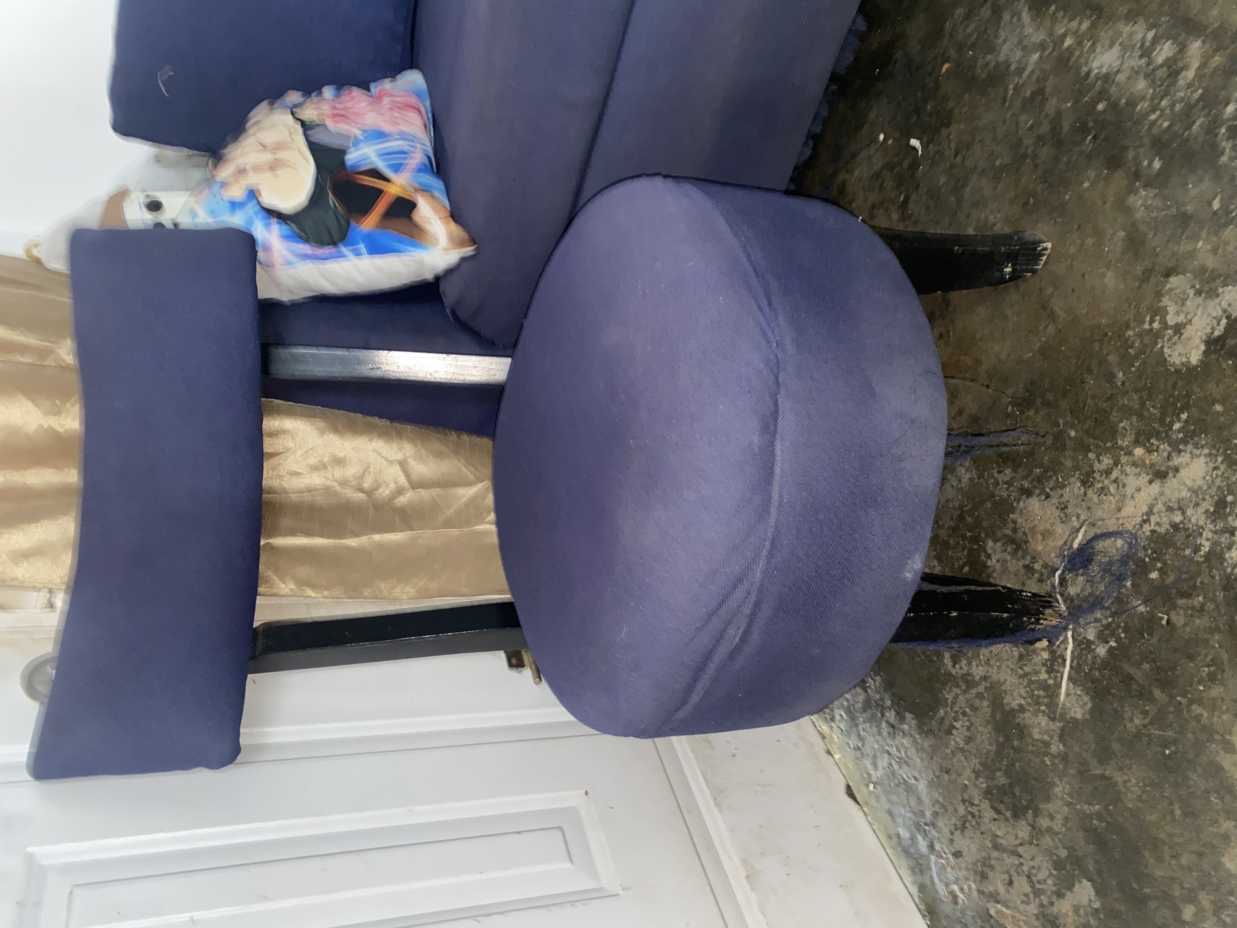 muebles y colchones - Mueble + 2 butacas  2