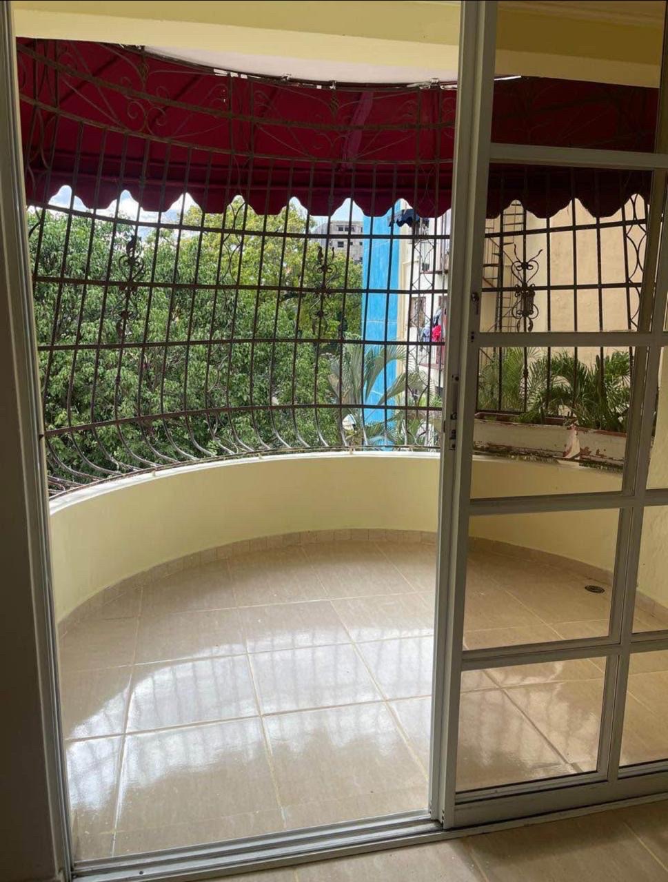 apartamentos - venta de apartamento en Alma Rosa 3er nivel de 135mts Santo Domingo  1