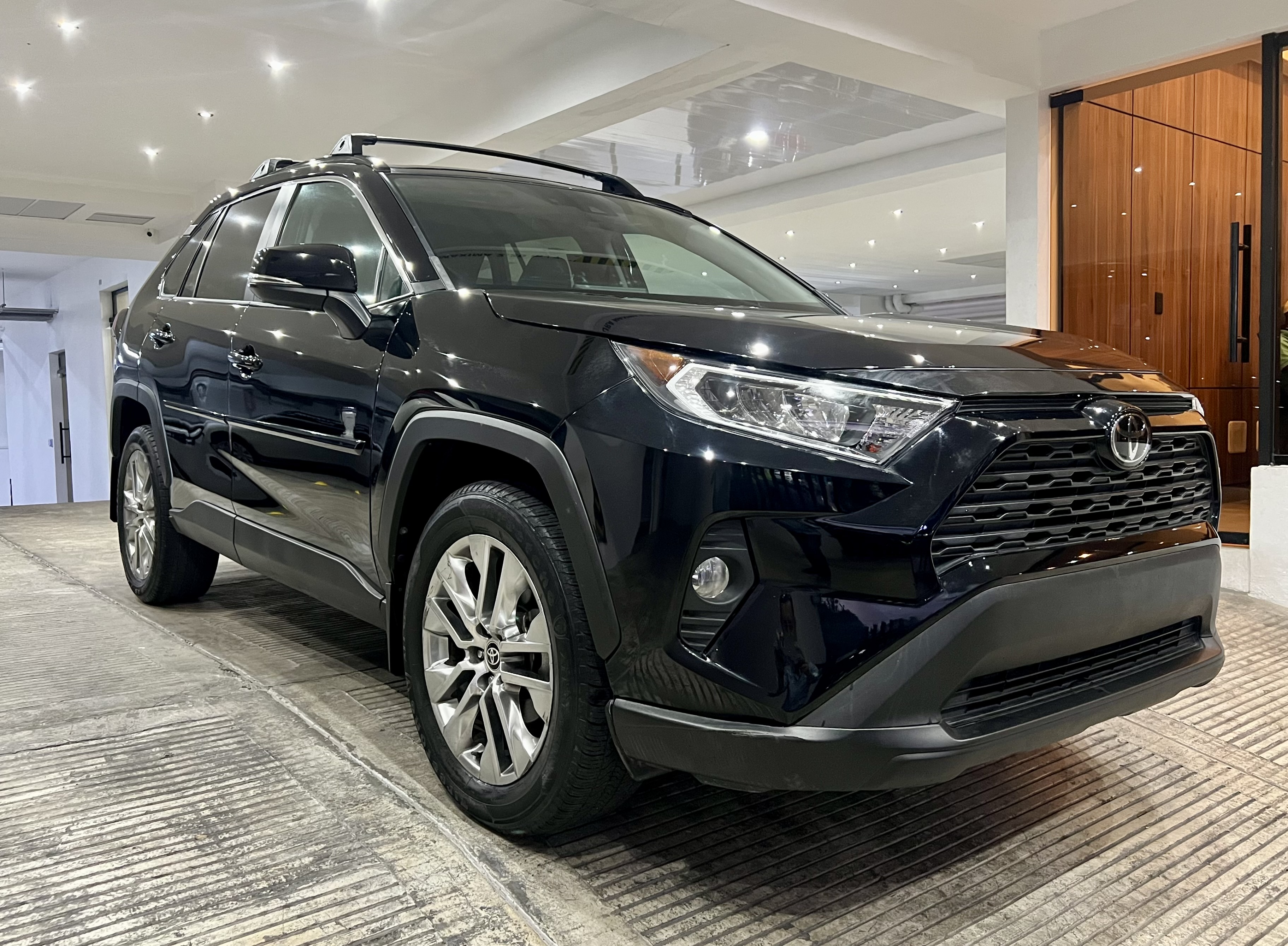 jeepetas y camionetas - 2021 Toyota Rav4 XLE  Premium - Recién Importada