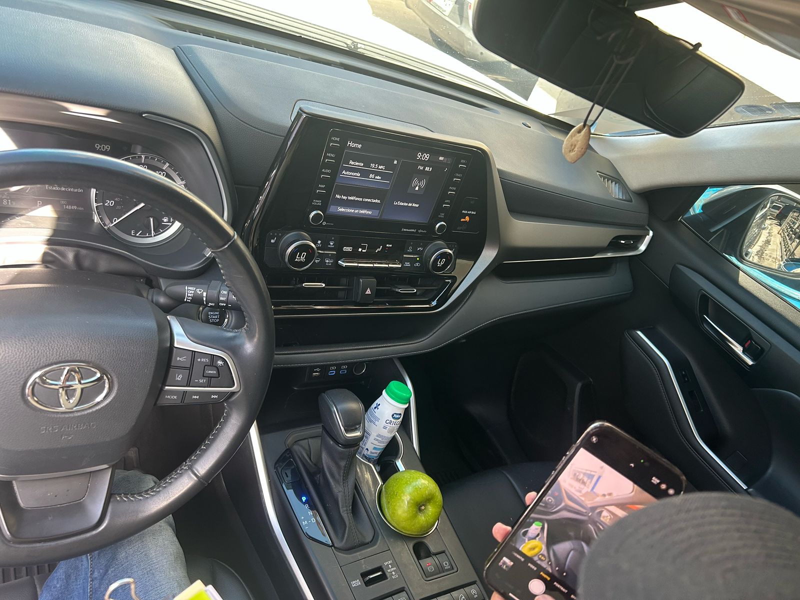 jeepetas y camionetas - Toyota higlander xle 2022 9